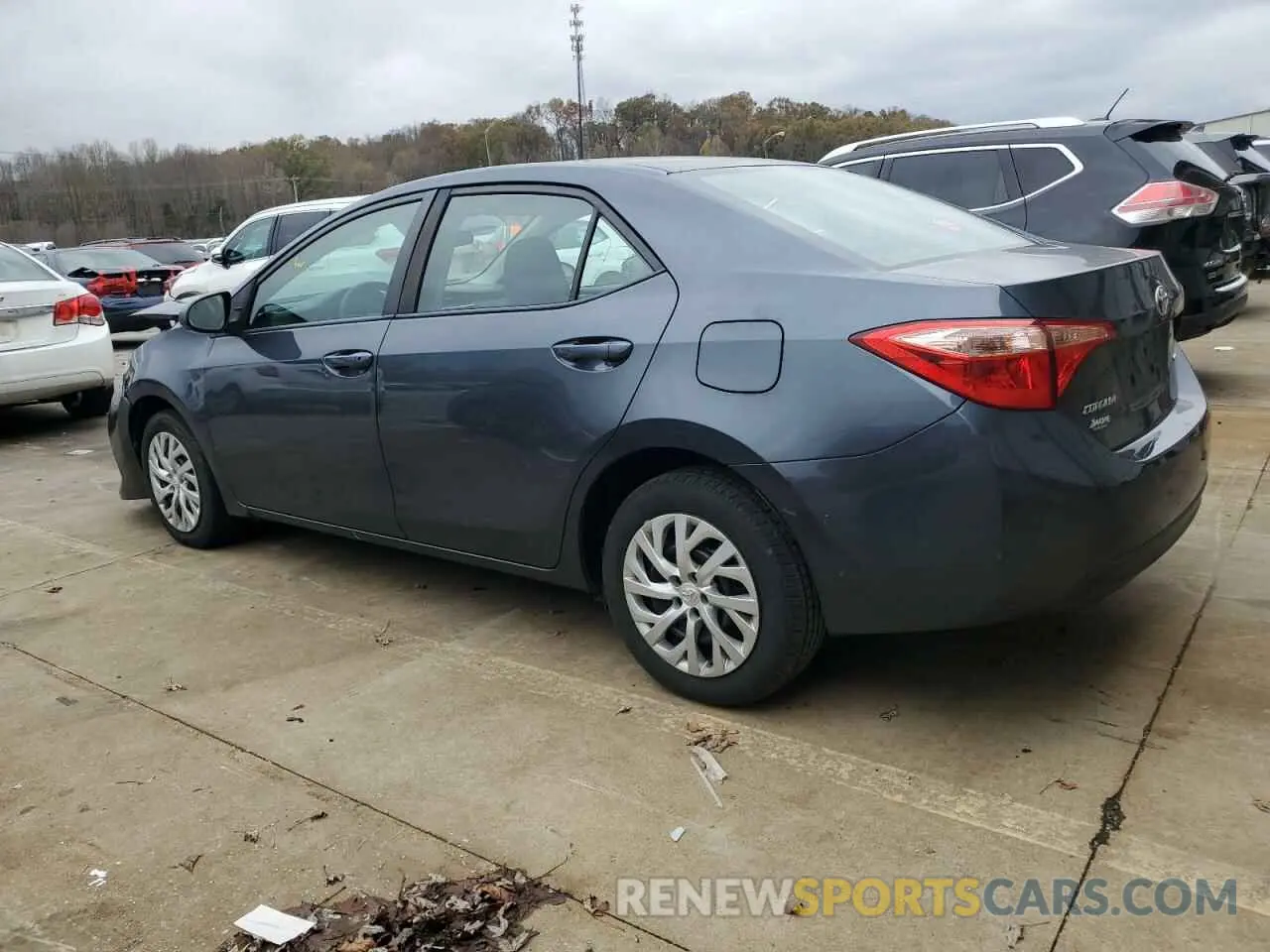 2 fotografías del automóvil dañado 5YFBURHEXKP912337 TOYOTA COROLLA 2019
