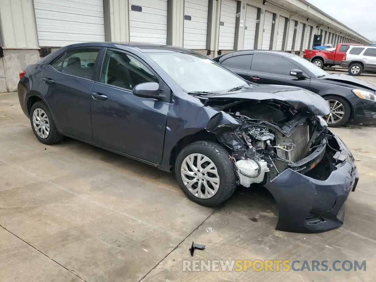 4 fotografías del automóvil dañado 5YFBURHEXKP912337 TOYOTA COROLLA 2019