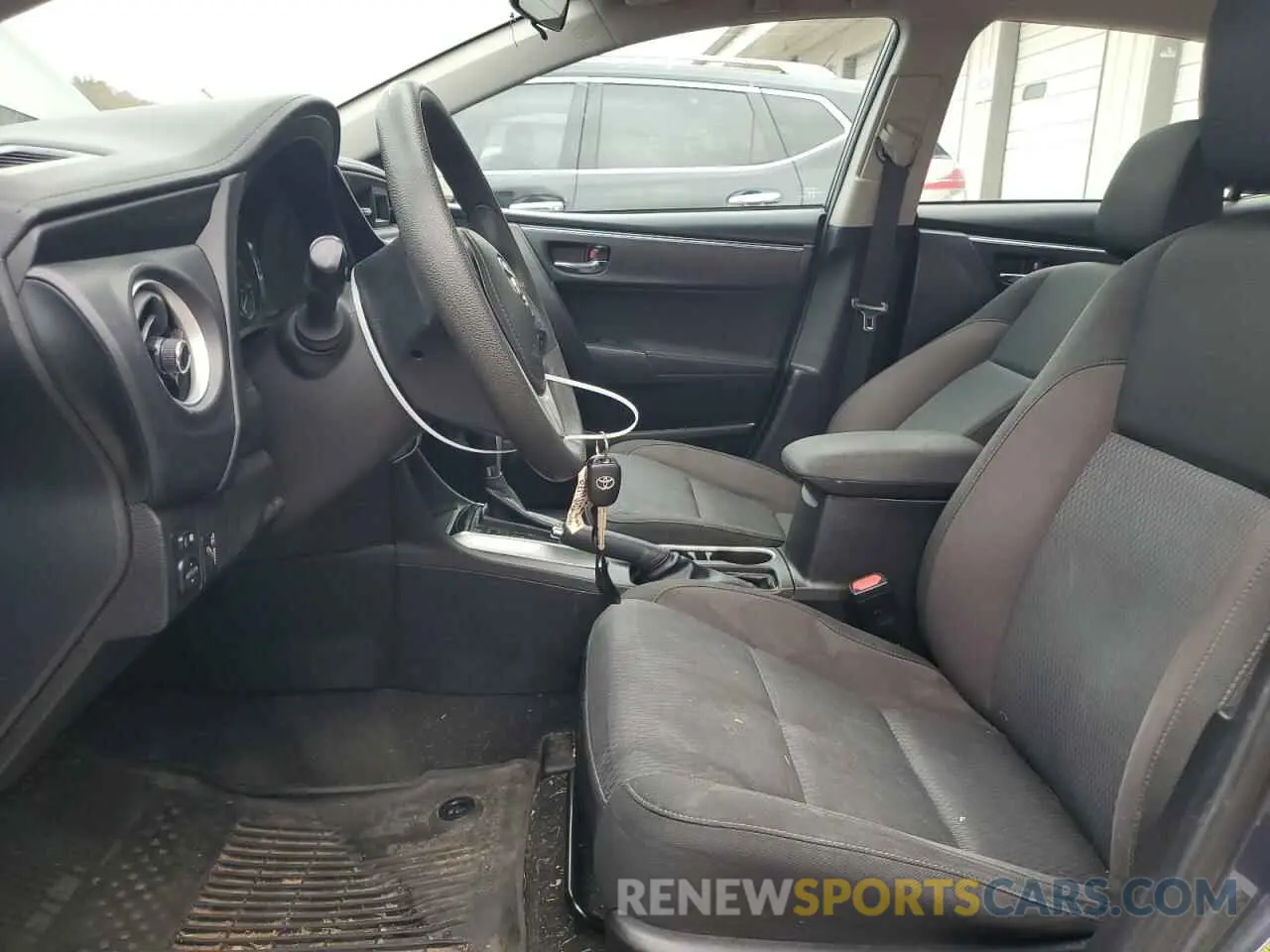 7 fotografías del automóvil dañado 5YFBURHEXKP912337 TOYOTA COROLLA 2019