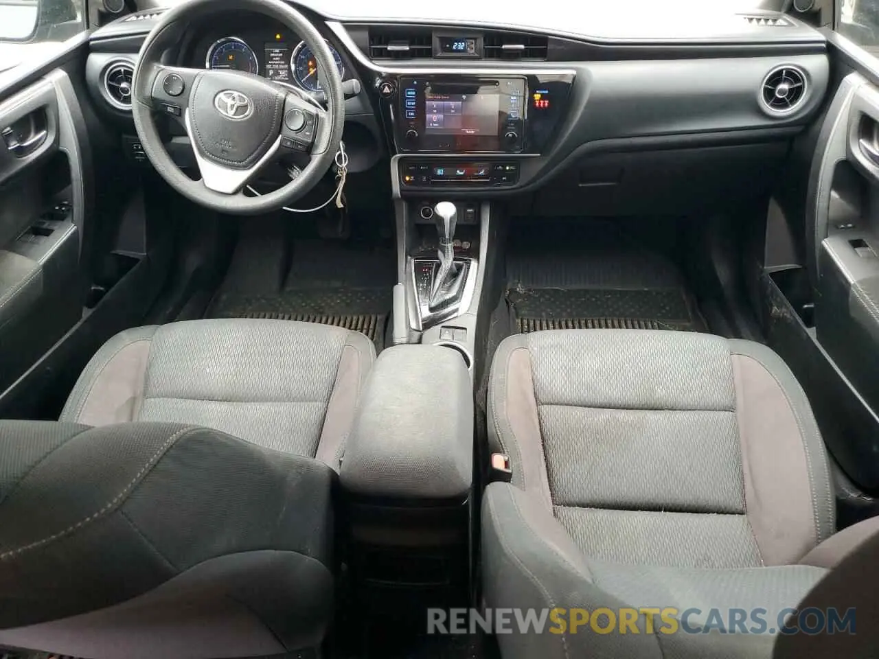 8 fotografías del automóvil dañado 5YFBURHEXKP912337 TOYOTA COROLLA 2019
