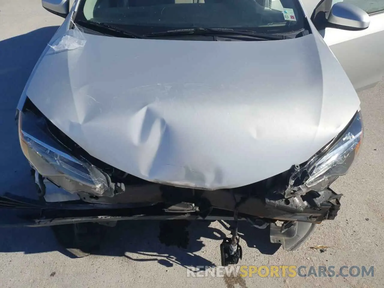 11 fotografías del automóvil dañado 5YFBURHEXKP915254 TOYOTA COROLLA 2019