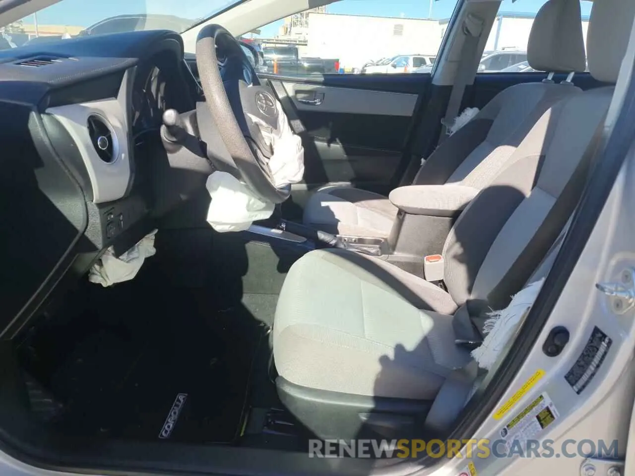 7 fotografías del automóvil dañado 5YFBURHEXKP915254 TOYOTA COROLLA 2019