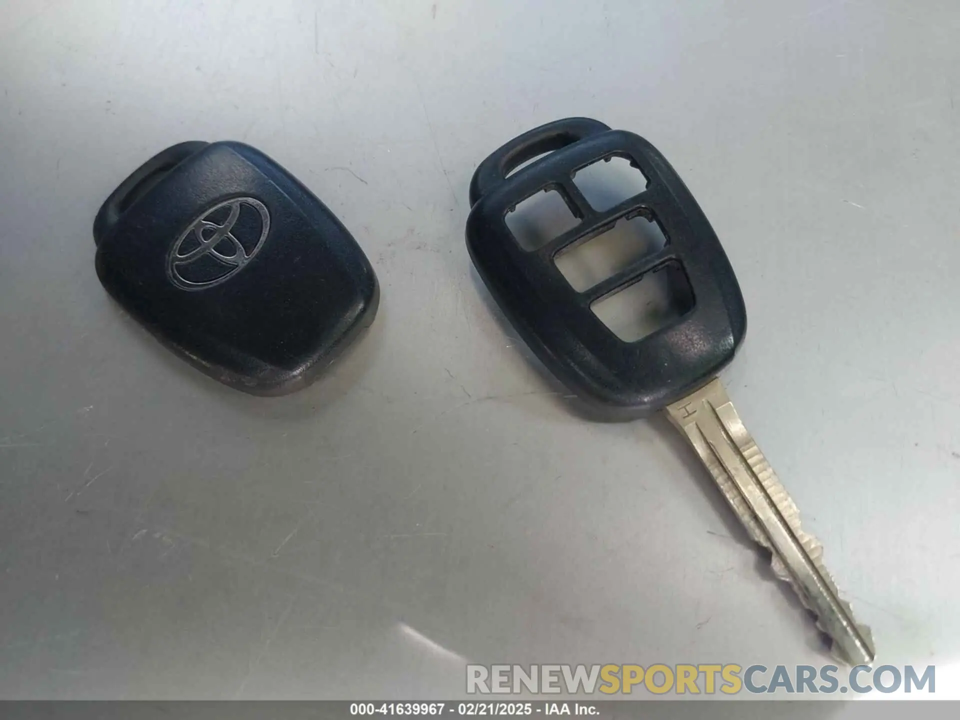11 fotografías del automóvil dañado 5YFBURHEXKP921314 TOYOTA COROLLA 2019