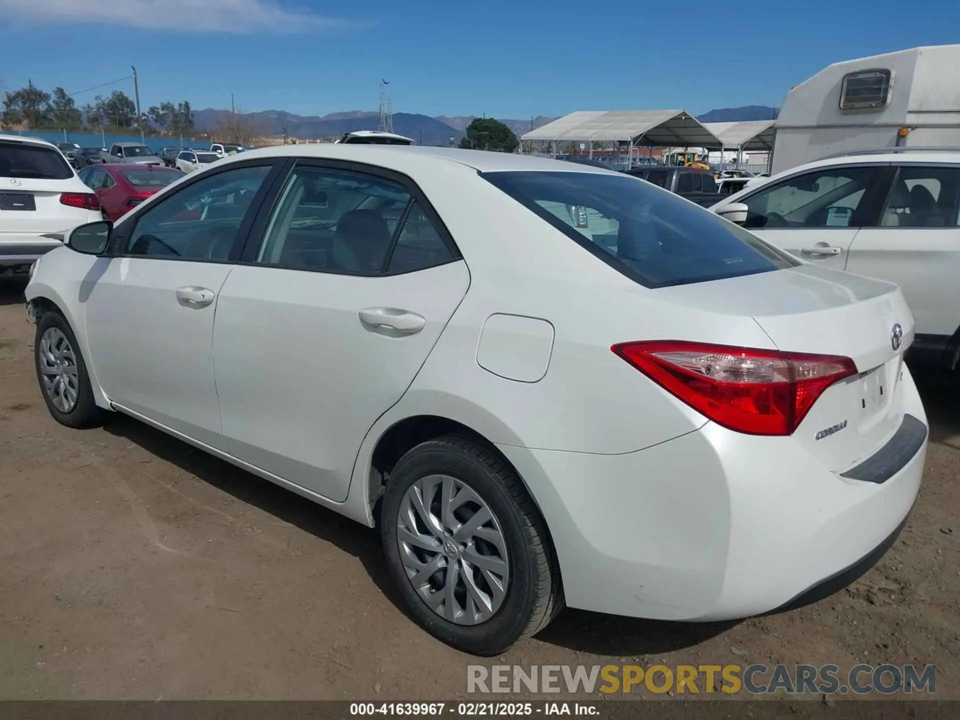 3 fotografías del automóvil dañado 5YFBURHEXKP921314 TOYOTA COROLLA 2019