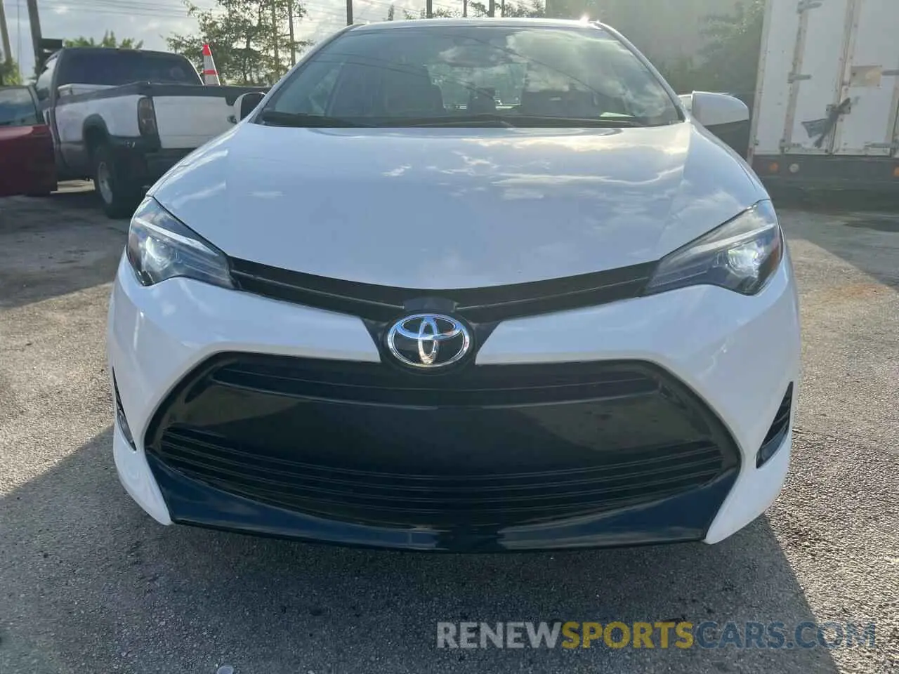 11 fotografías del automóvil dañado 5YFBURHEXKP921605 TOYOTA COROLLA 2019