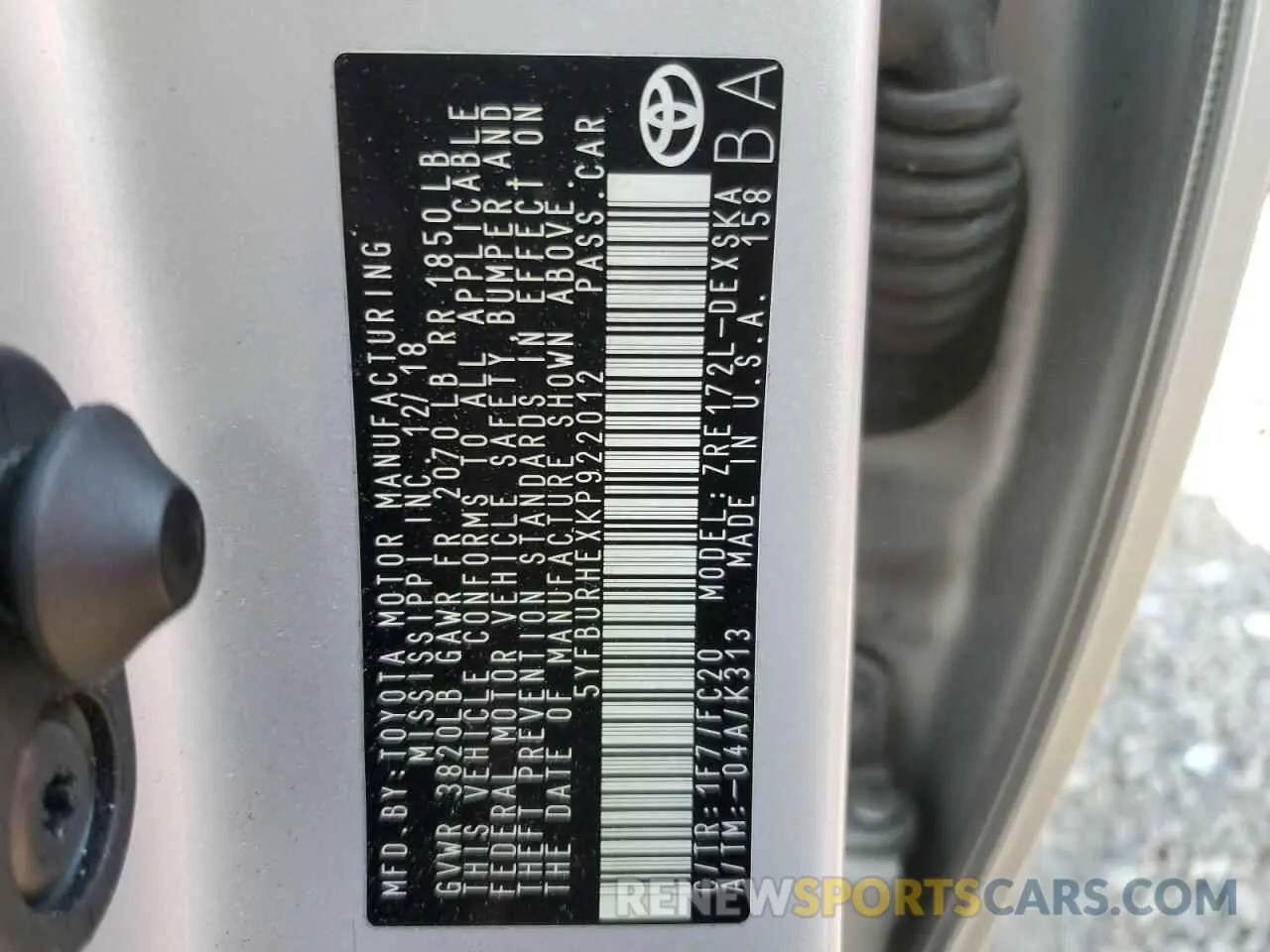 12 fotografías del automóvil dañado 5YFBURHEXKP922012 TOYOTA COROLLA 2019