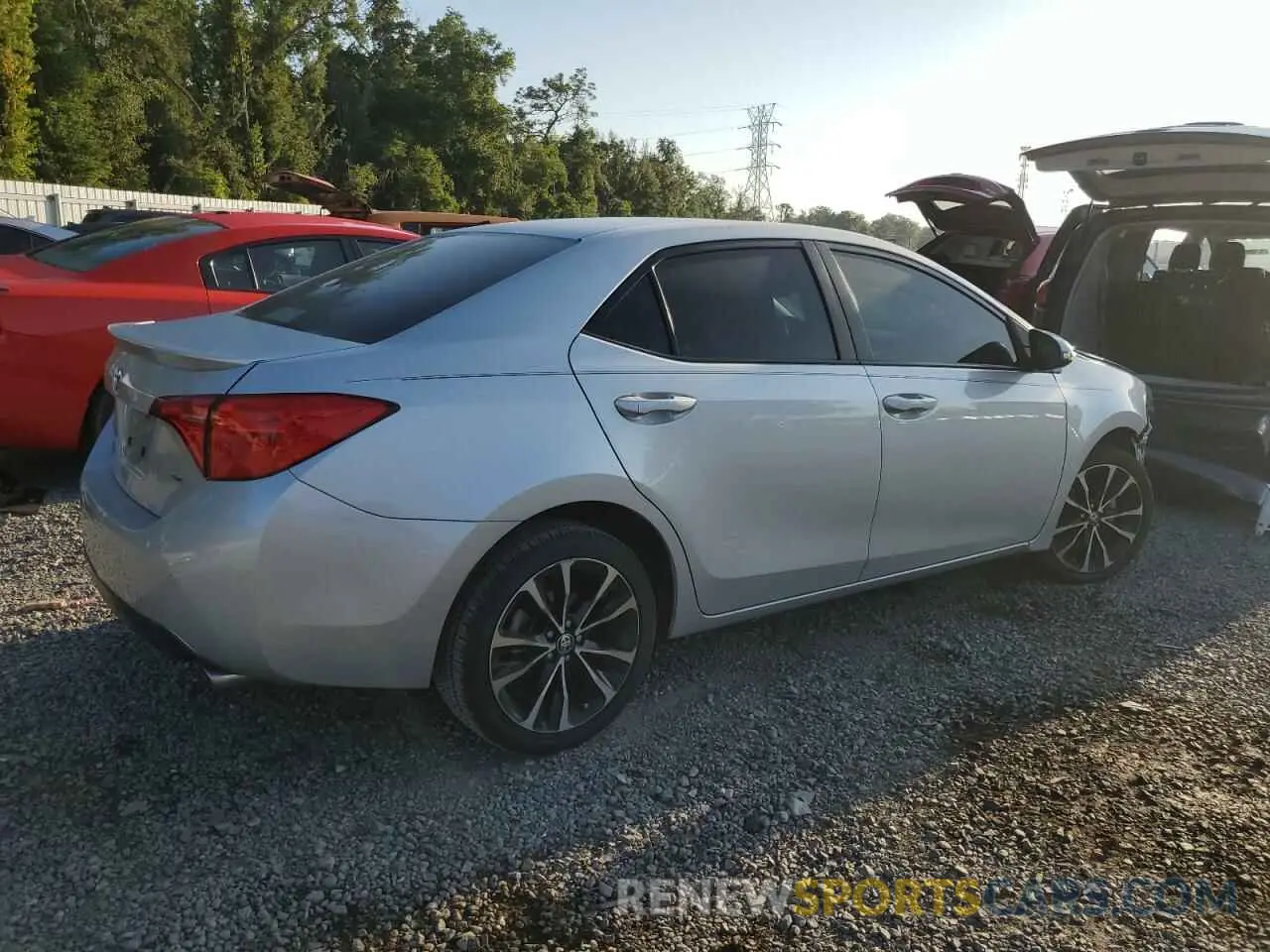 3 fotografías del automóvil dañado 5YFBURHEXKP922012 TOYOTA COROLLA 2019