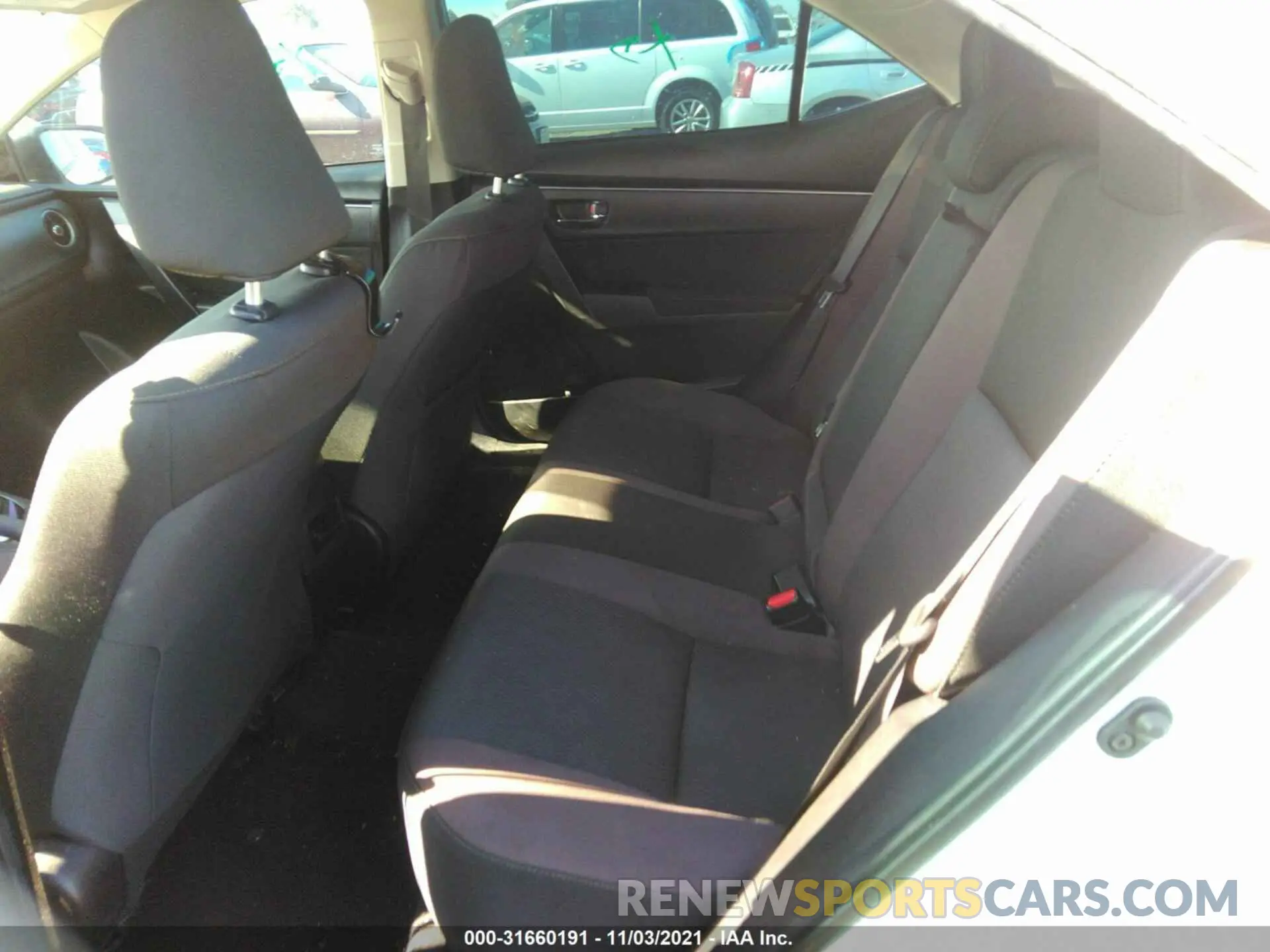 8 fotografías del automóvil dañado 5YFBURHEXKP923385 TOYOTA COROLLA 2019
