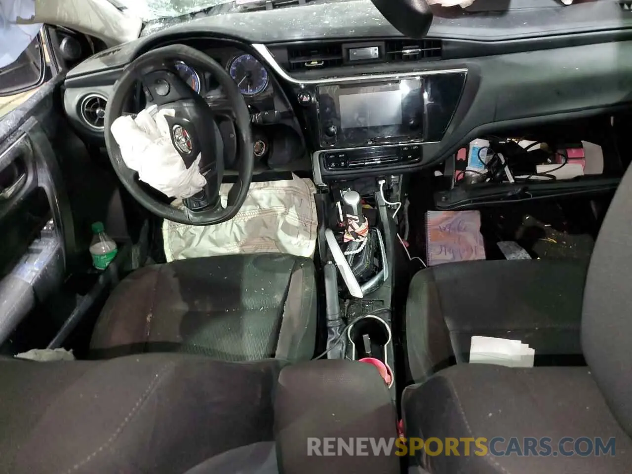 8 fotografías del automóvil dañado 5YFBURHEXKP928618 TOYOTA COROLLA 2019