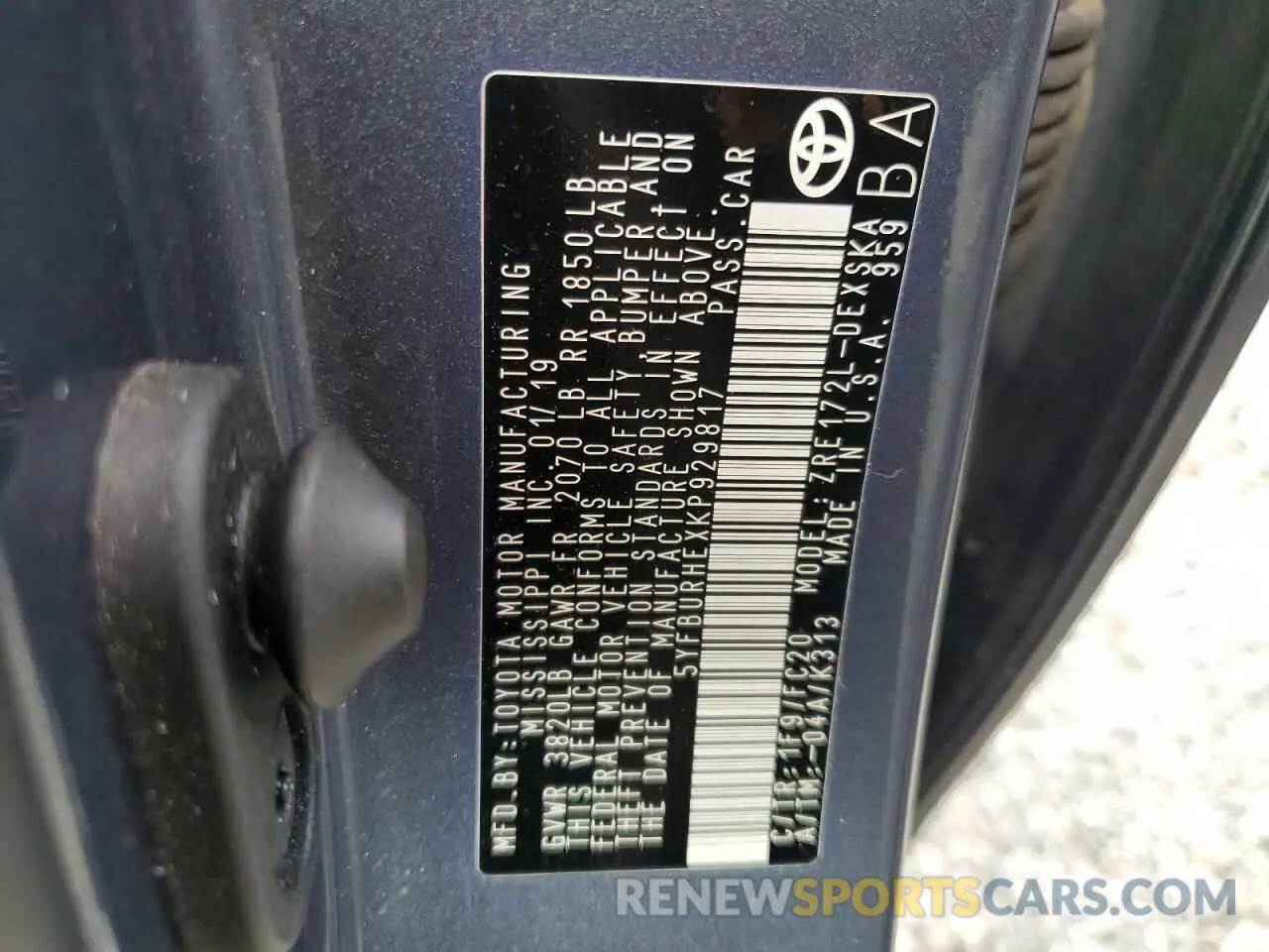 10 fotografías del automóvil dañado 5YFBURHEXKP929817 TOYOTA COROLLA 2019