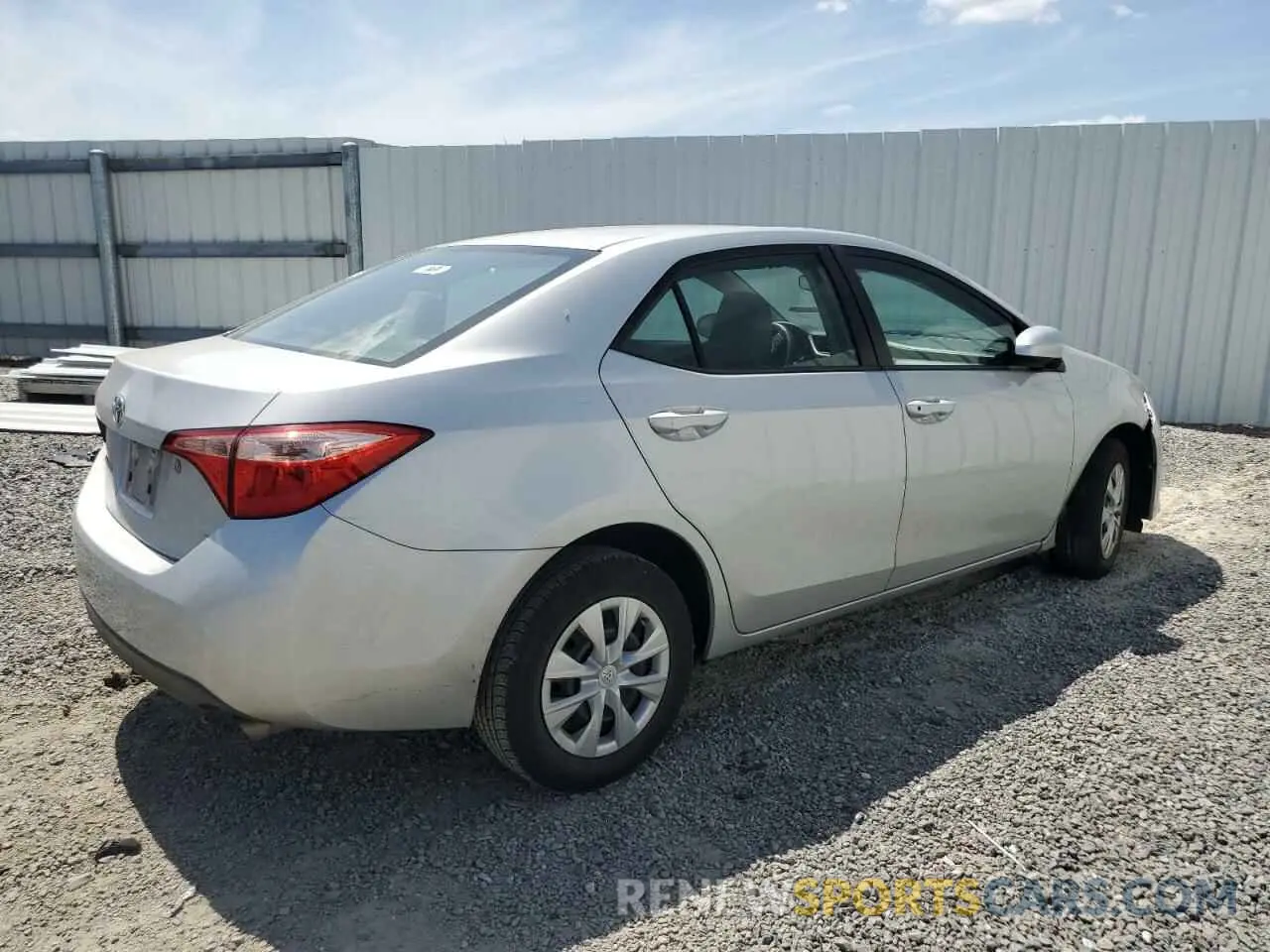 3 fotografías del automóvil dañado 5YFBURHEXKP930448 TOYOTA COROLLA 2019
