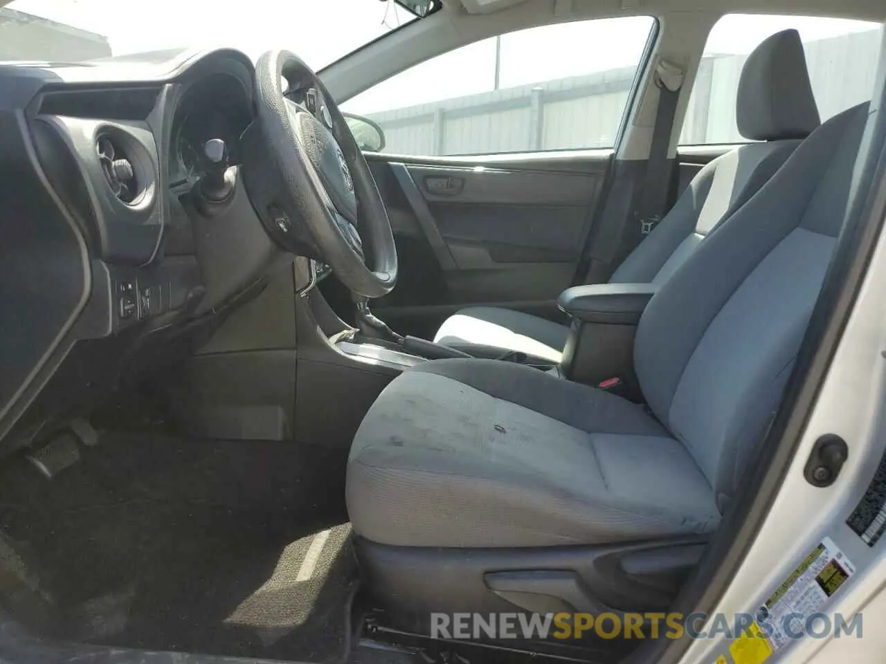 7 fotografías del automóvil dañado 5YFBURHEXKP930448 TOYOTA COROLLA 2019