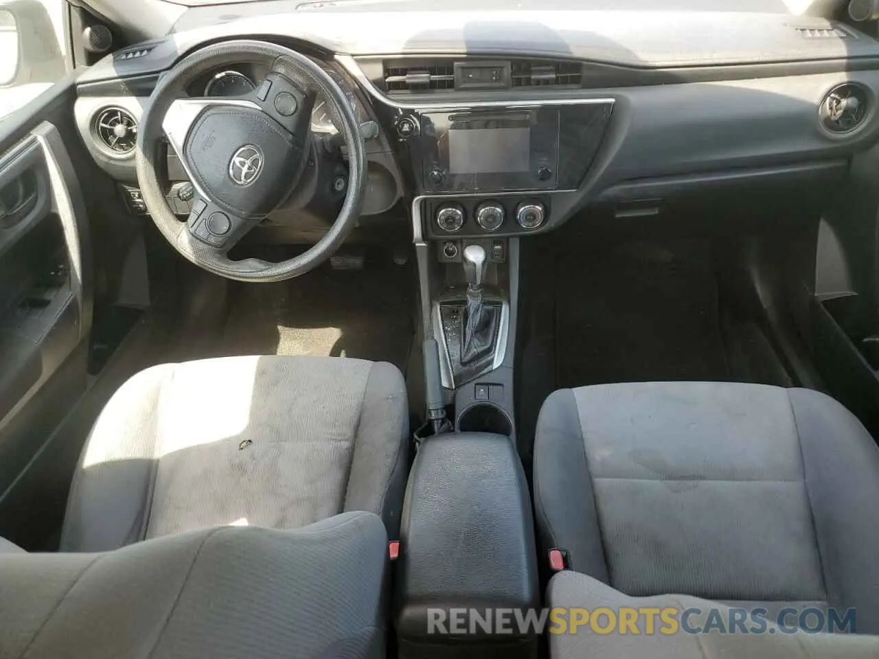 8 fotografías del automóvil dañado 5YFBURHEXKP930448 TOYOTA COROLLA 2019