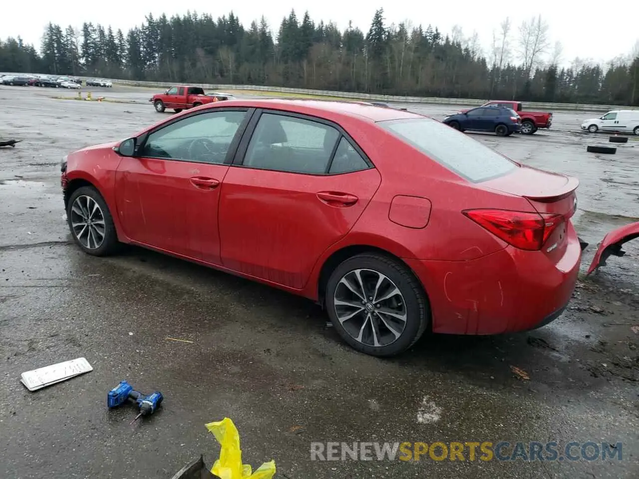 2 fotografías del automóvil dañado 5YFBURHEXKP934211 TOYOTA COROLLA 2019