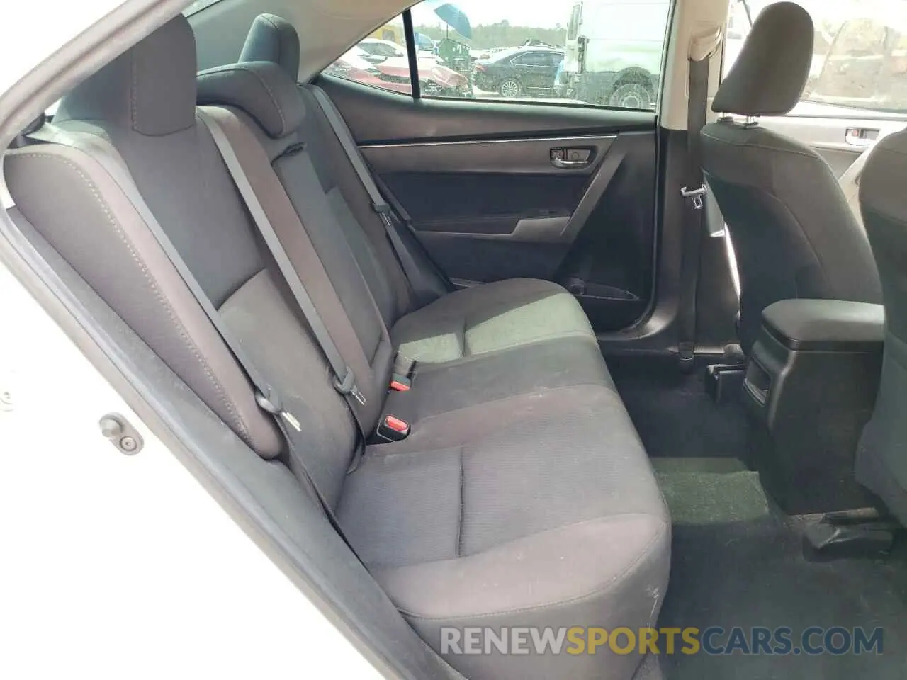 10 fotografías del automóvil dañado 5YFBURHEXKP934497 TOYOTA COROLLA 2019