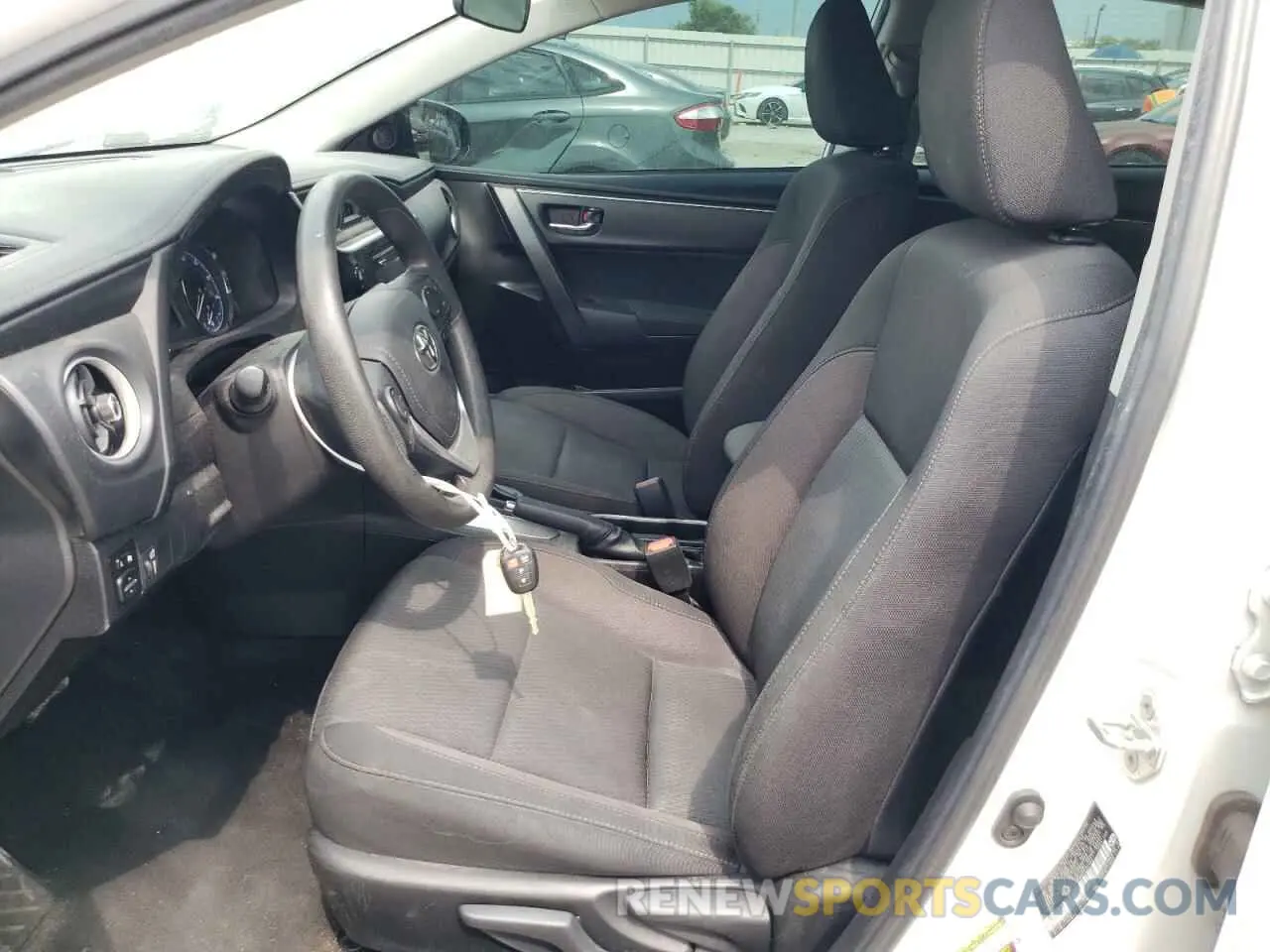 7 fotografías del automóvil dañado 5YFBURHEXKP934497 TOYOTA COROLLA 2019