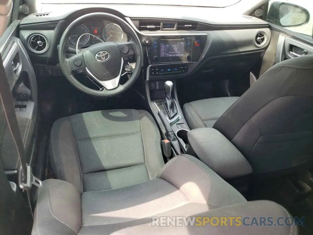 8 fotografías del automóvil dañado 5YFBURHEXKP934497 TOYOTA COROLLA 2019
