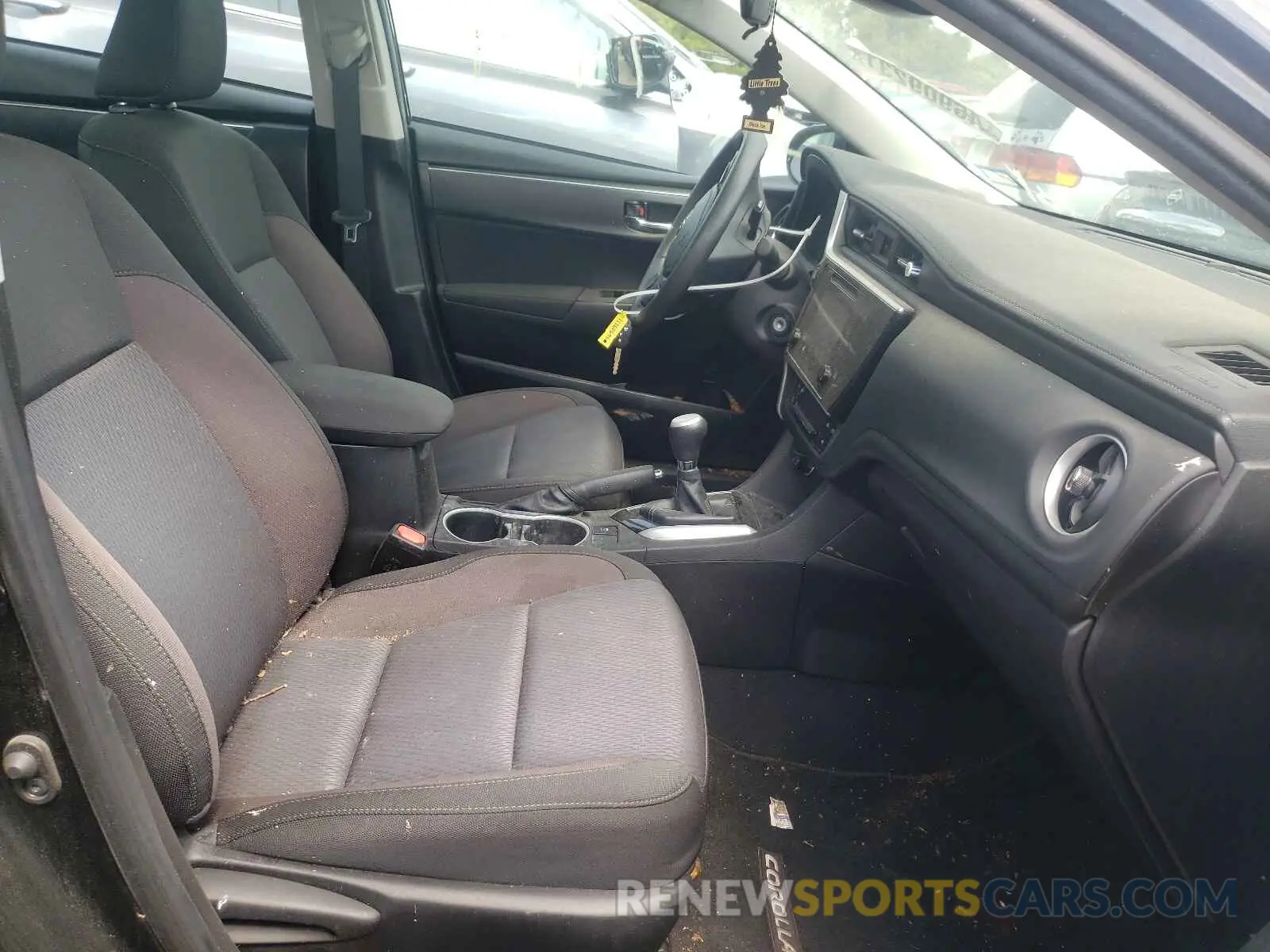 5 fotografías del automóvil dañado 5YFBURHEXKP934791 TOYOTA COROLLA 2019