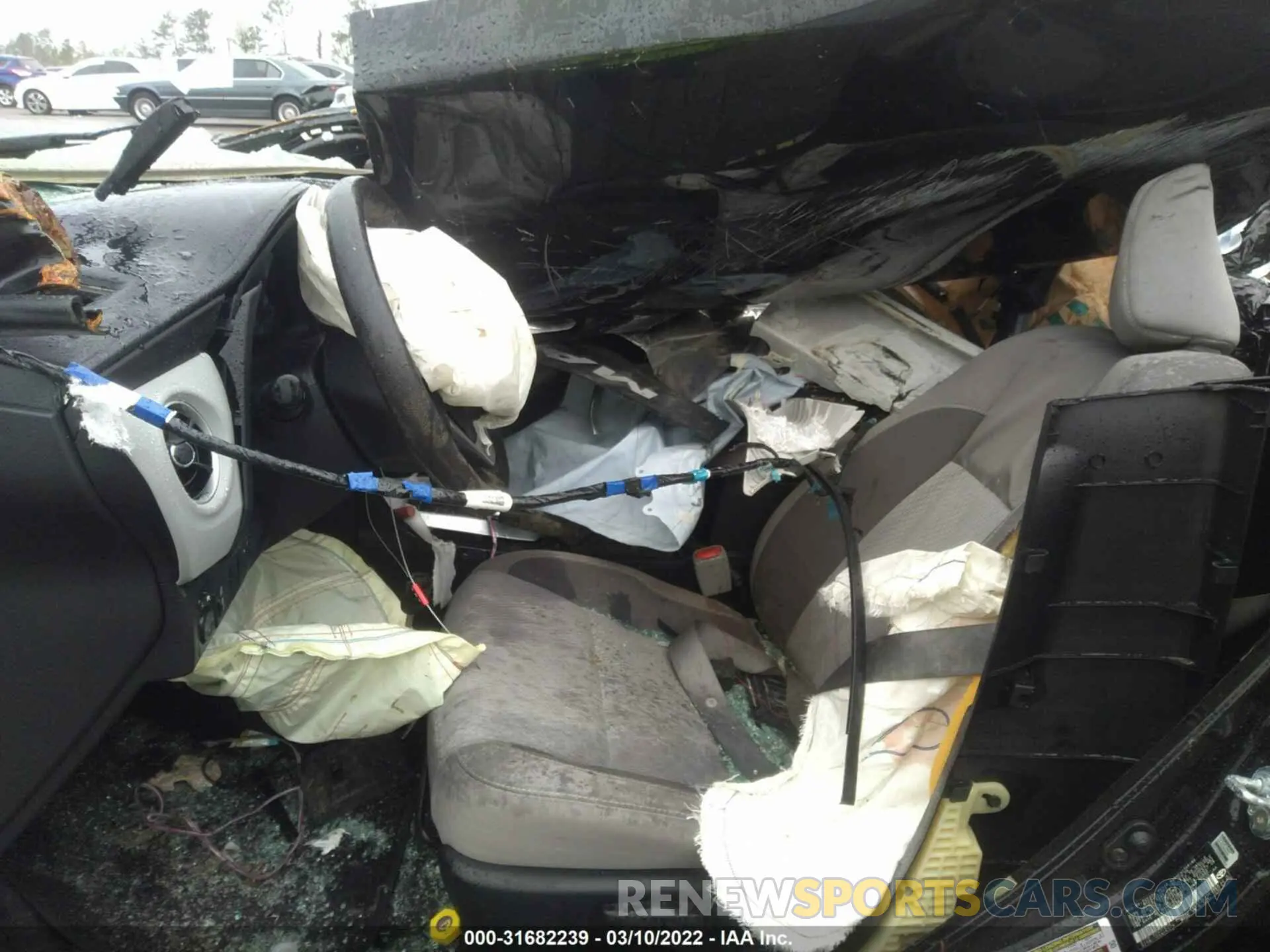 5 fotografías del automóvil dañado 5YFBURHEXKP937464 TOYOTA COROLLA 2019