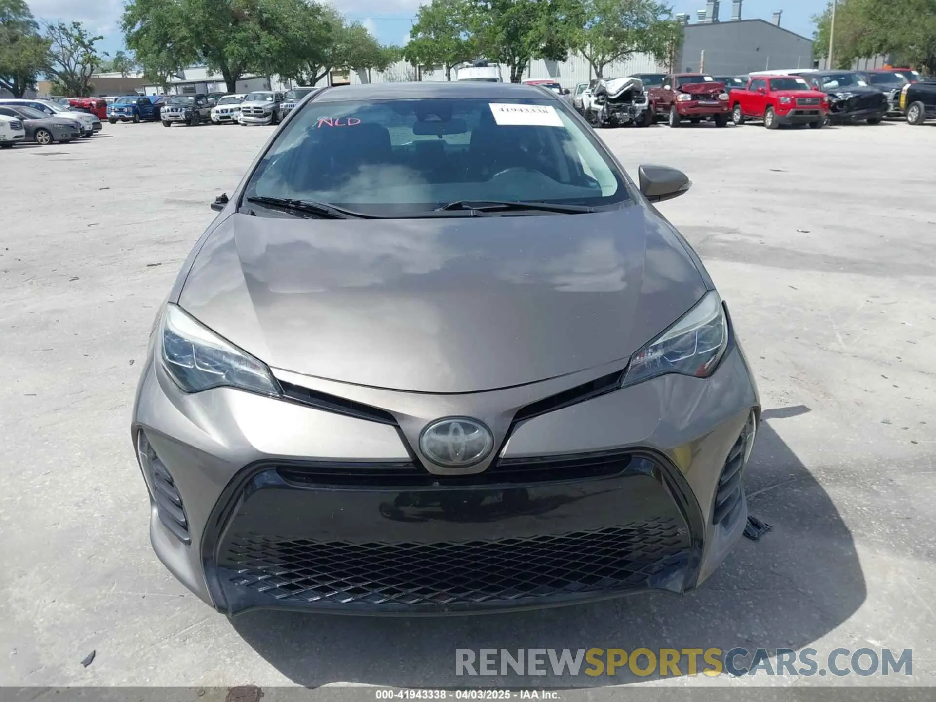 12 fotografías del automóvil dañado 5YFBURHEXKP939019 TOYOTA COROLLA 2019