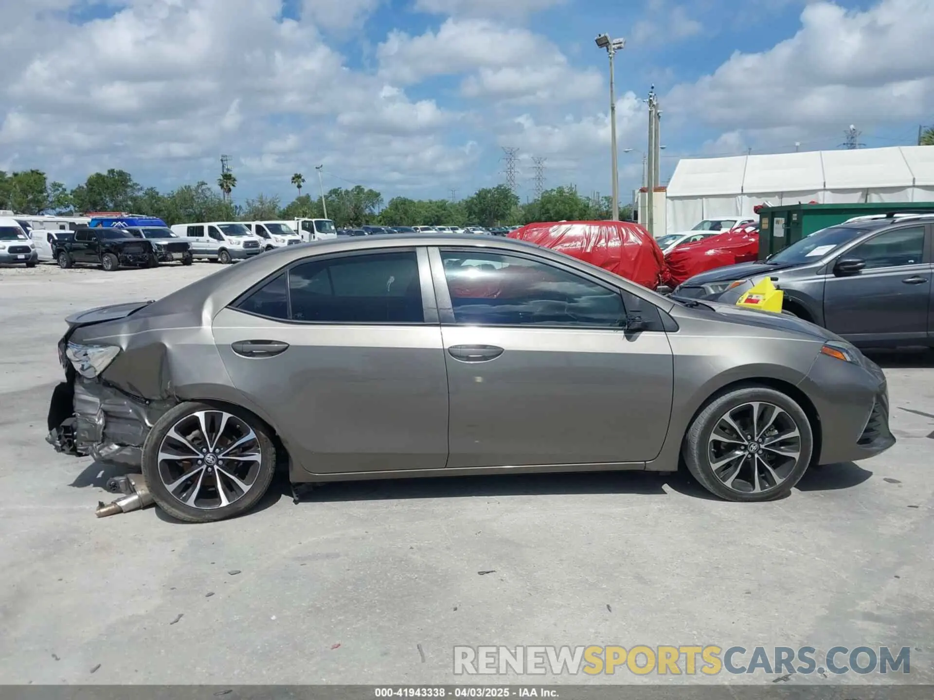 13 fotografías del automóvil dañado 5YFBURHEXKP939019 TOYOTA COROLLA 2019