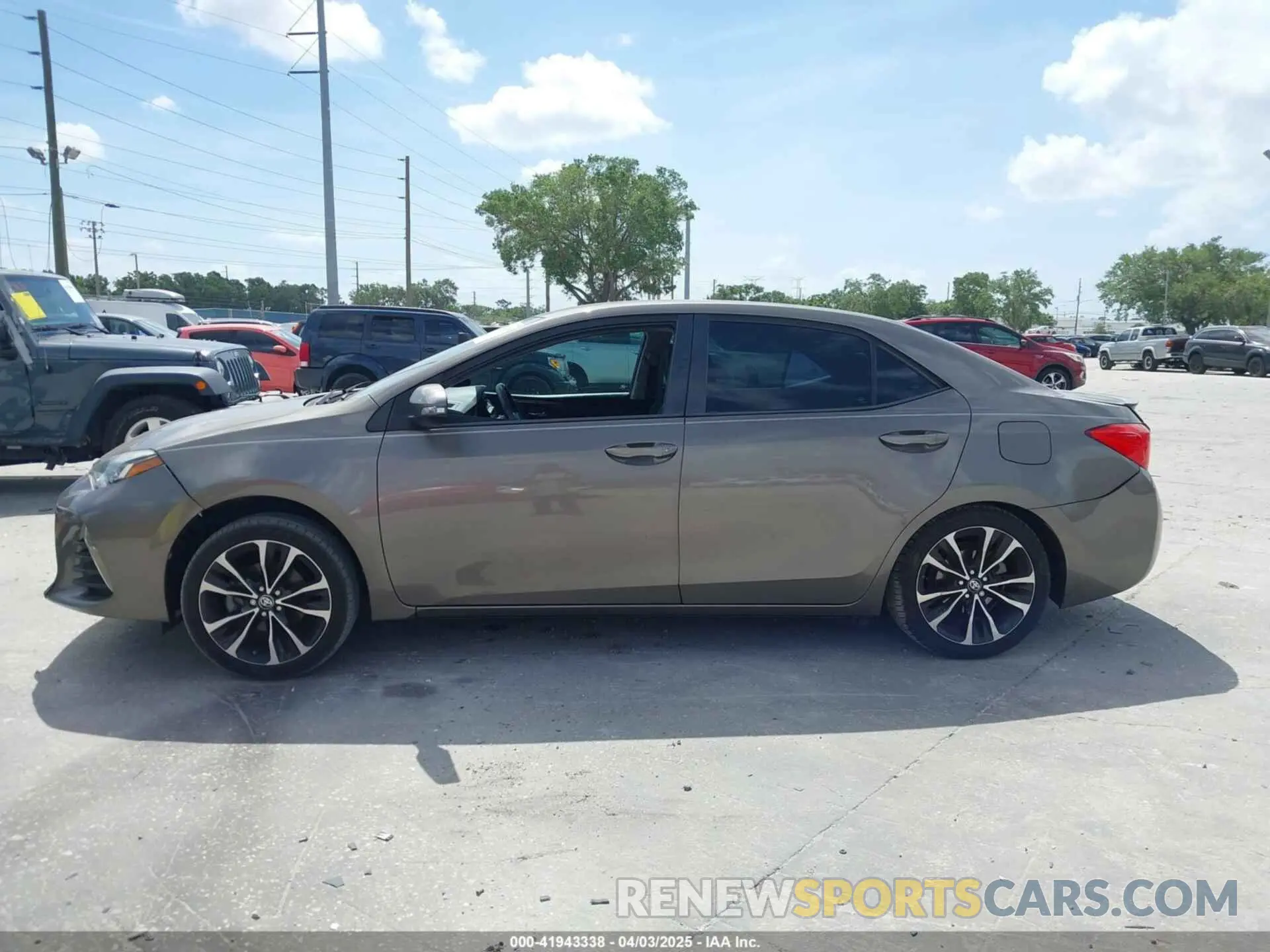 14 fotografías del automóvil dañado 5YFBURHEXKP939019 TOYOTA COROLLA 2019