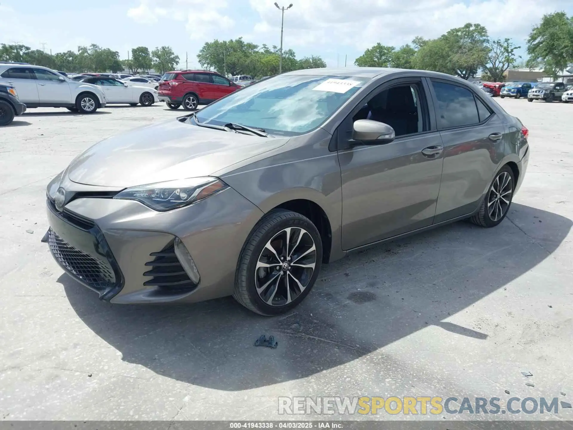 2 fotografías del automóvil dañado 5YFBURHEXKP939019 TOYOTA COROLLA 2019