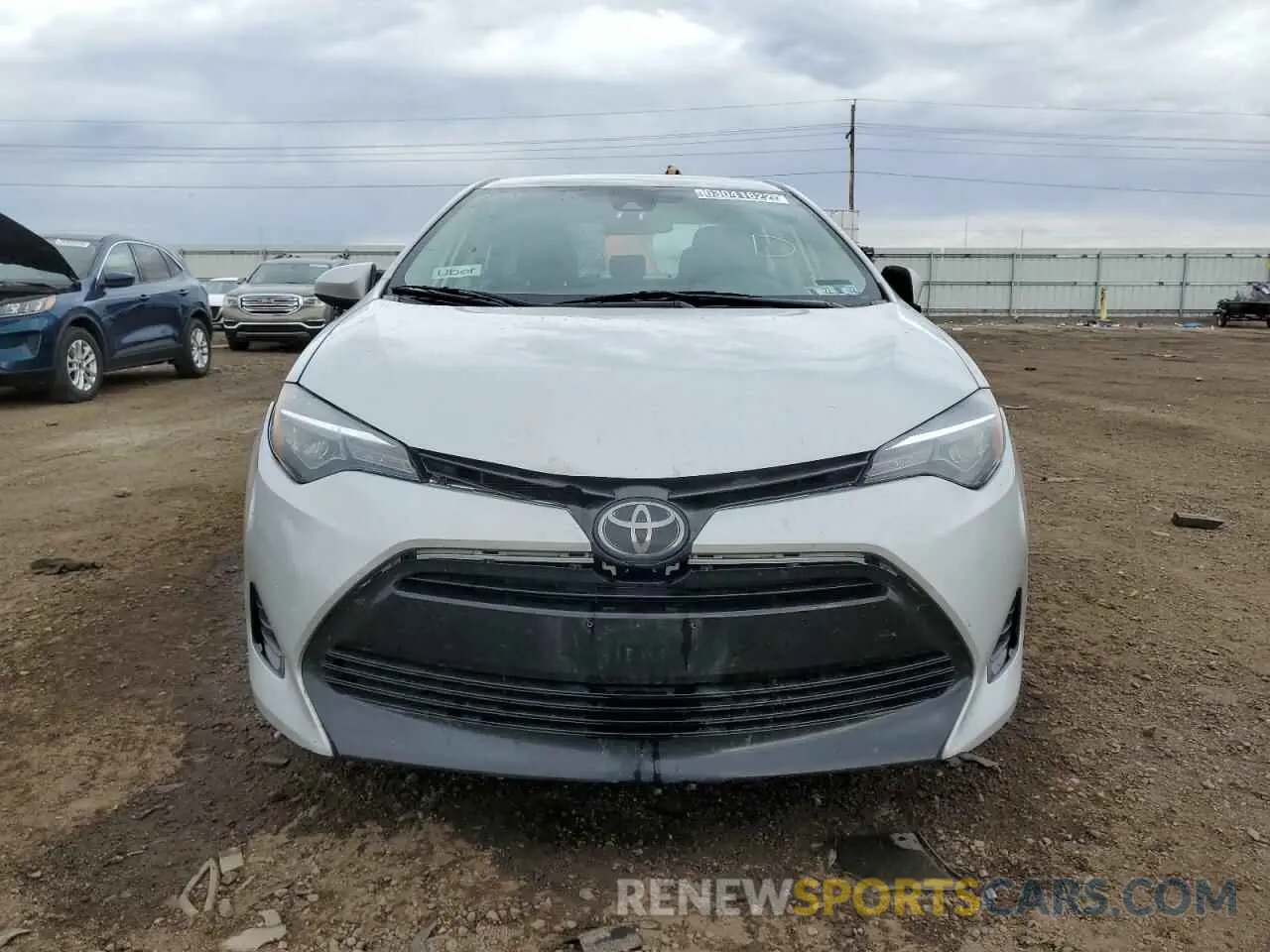 5 fotografías del automóvil dañado 5YFBURHEXKP939392 TOYOTA COROLLA 2019