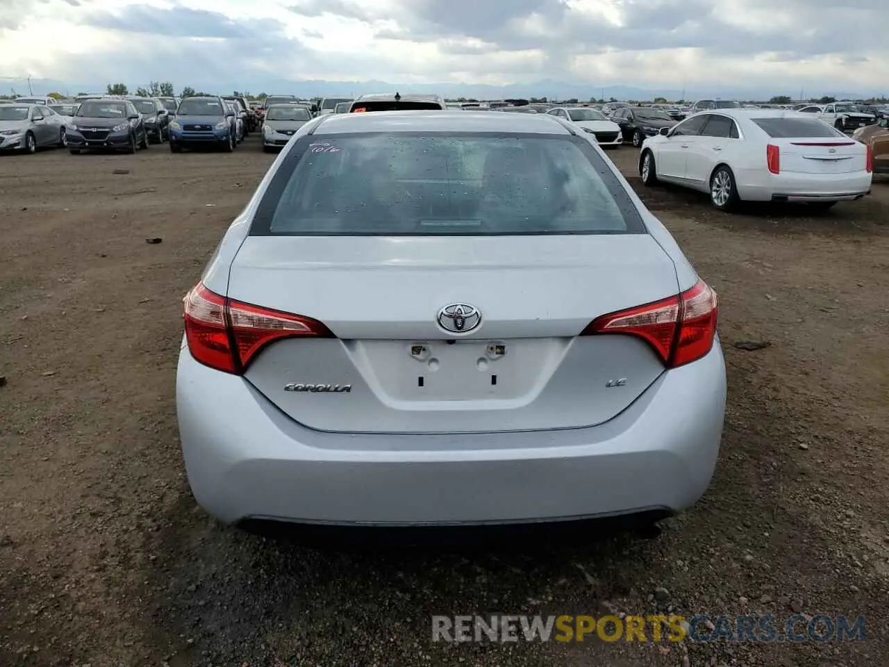 6 fotografías del automóvil dañado 5YFBURHEXKP939392 TOYOTA COROLLA 2019