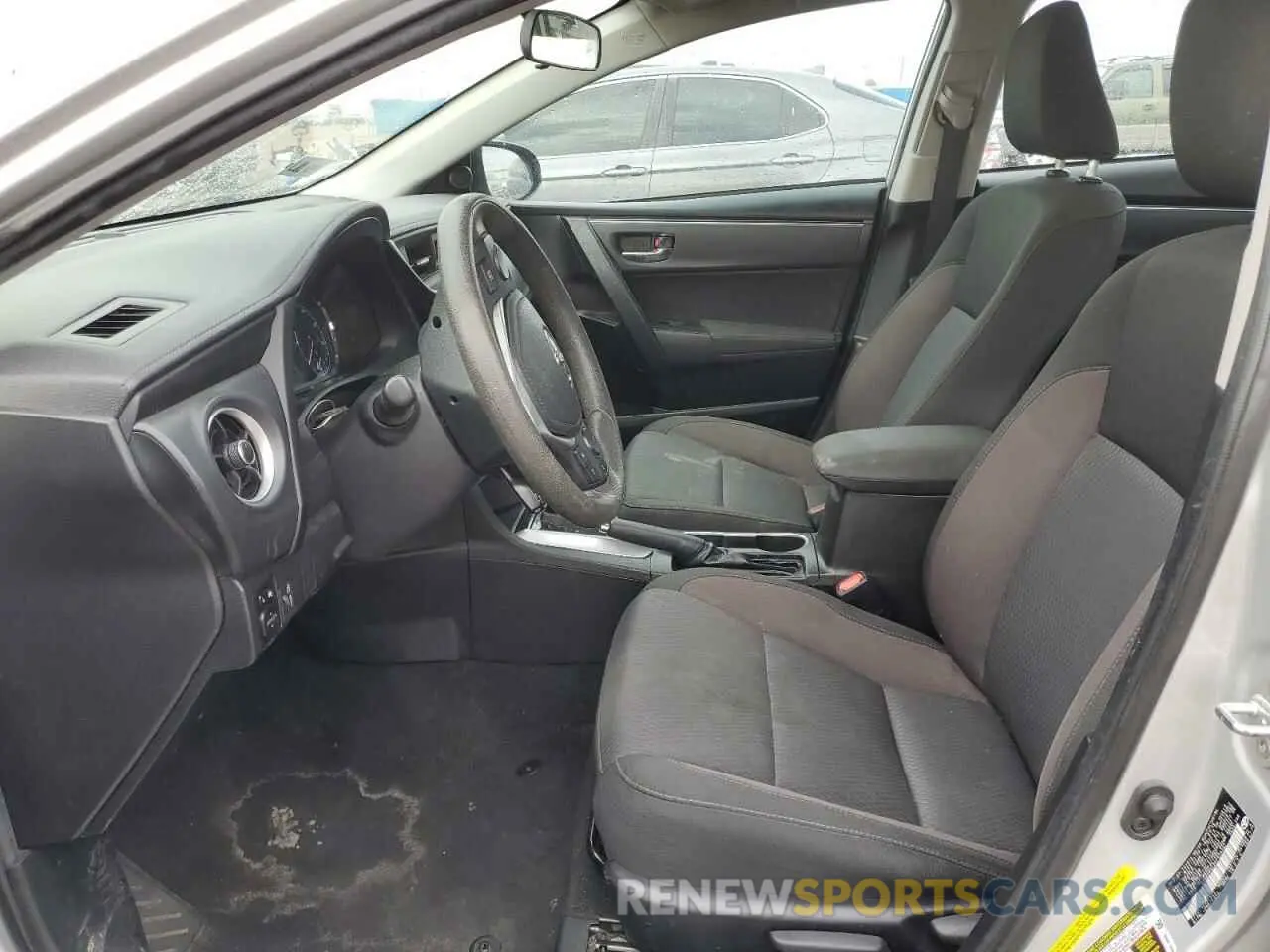 7 fotografías del automóvil dañado 5YFBURHEXKP939392 TOYOTA COROLLA 2019