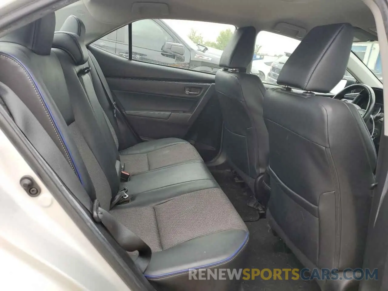 10 fotografías del automóvil dañado 5YFBURHEXKP940185 TOYOTA COROLLA 2019