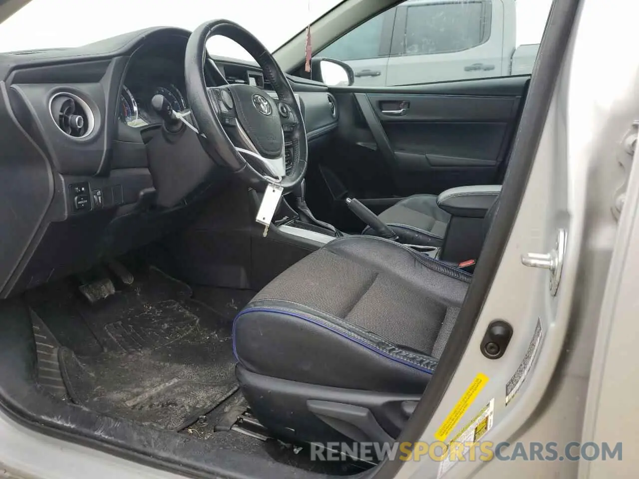 7 fotografías del automóvil dañado 5YFBURHEXKP940185 TOYOTA COROLLA 2019