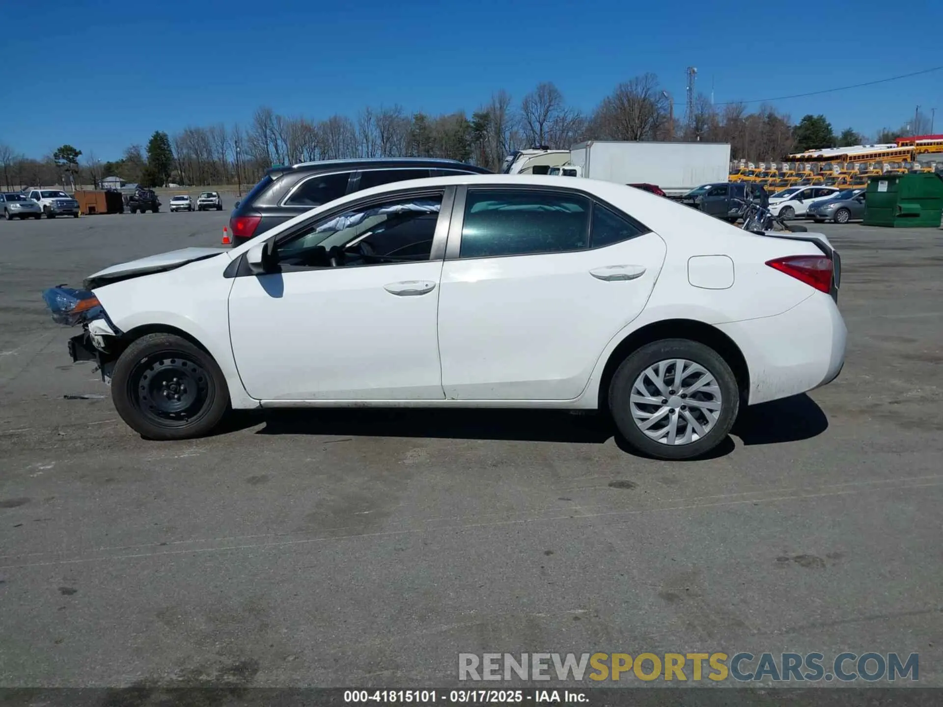 15 fotografías del automóvil dañado 5YFBURHEXKP942874 TOYOTA COROLLA 2019