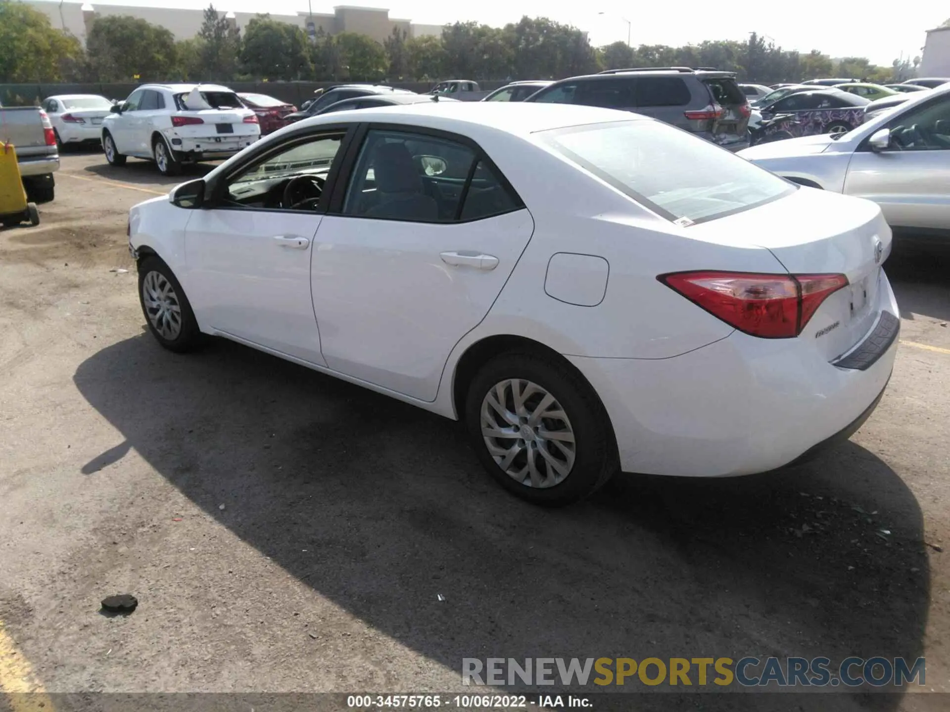 3 fotografías del automóvil dañado 5YFBURHEXKP943703 TOYOTA COROLLA 2019
