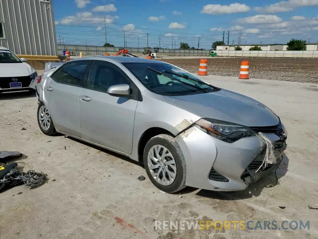 4 fotografías del automóvil dañado 5YFBURHEXKP944866 TOYOTA COROLLA 2019