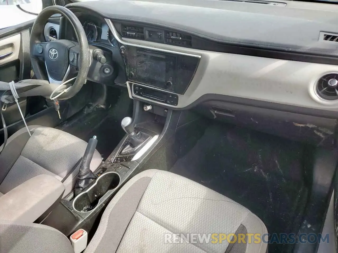 8 fotografías del automóvil dañado 5YFBURHEXKP944866 TOYOTA COROLLA 2019