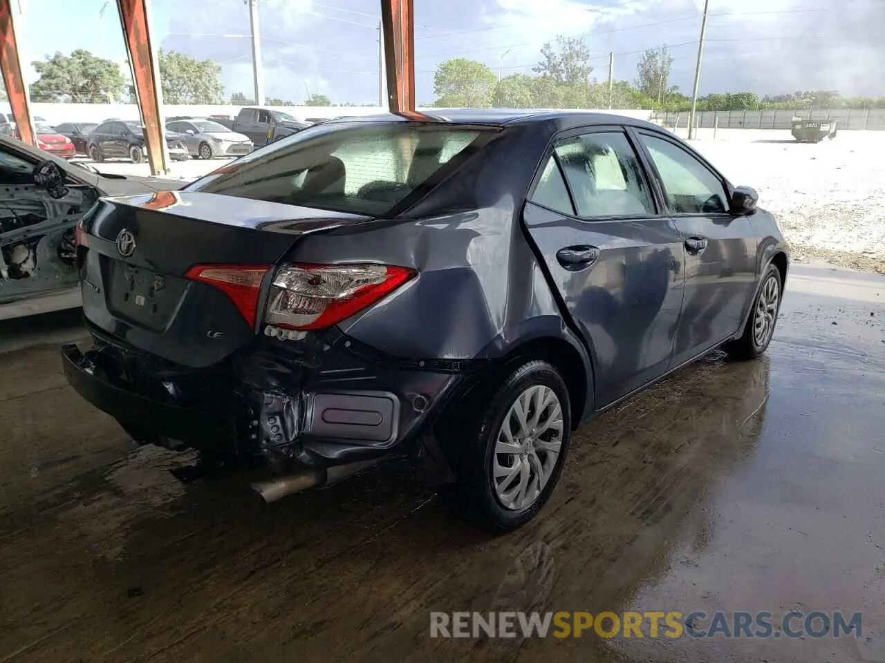 4 fotografías del automóvil dañado 5YFBURHEXKP948481 TOYOTA COROLLA 2019