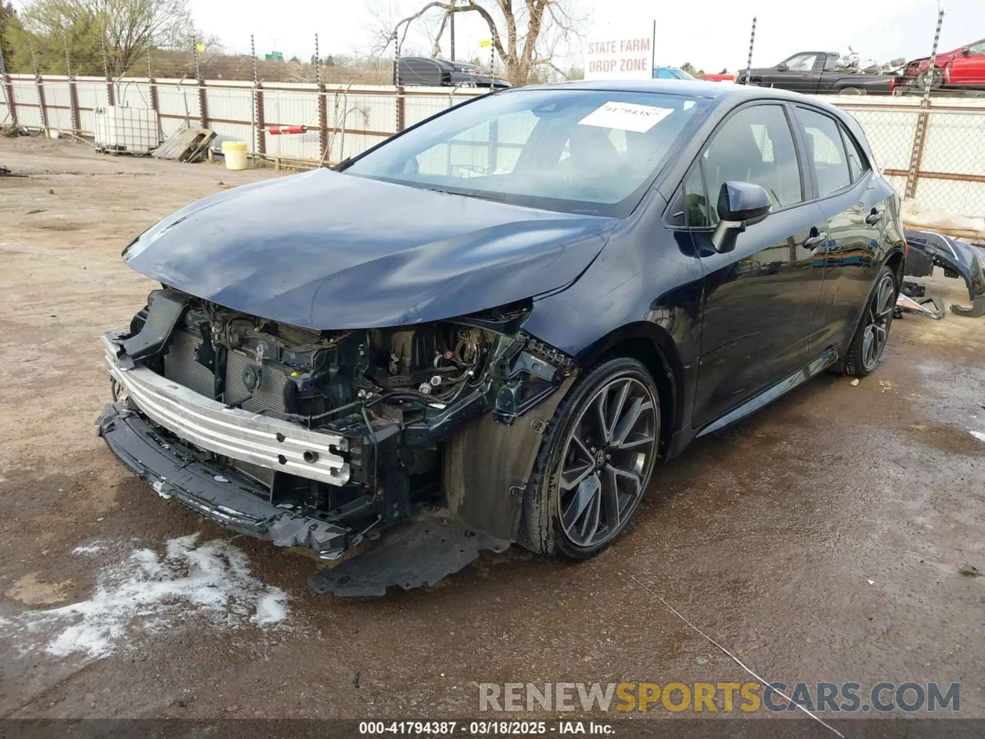 2 fotografías del automóvil dañado JTNK4RBE0K3020711 TOYOTA COROLLA 2019