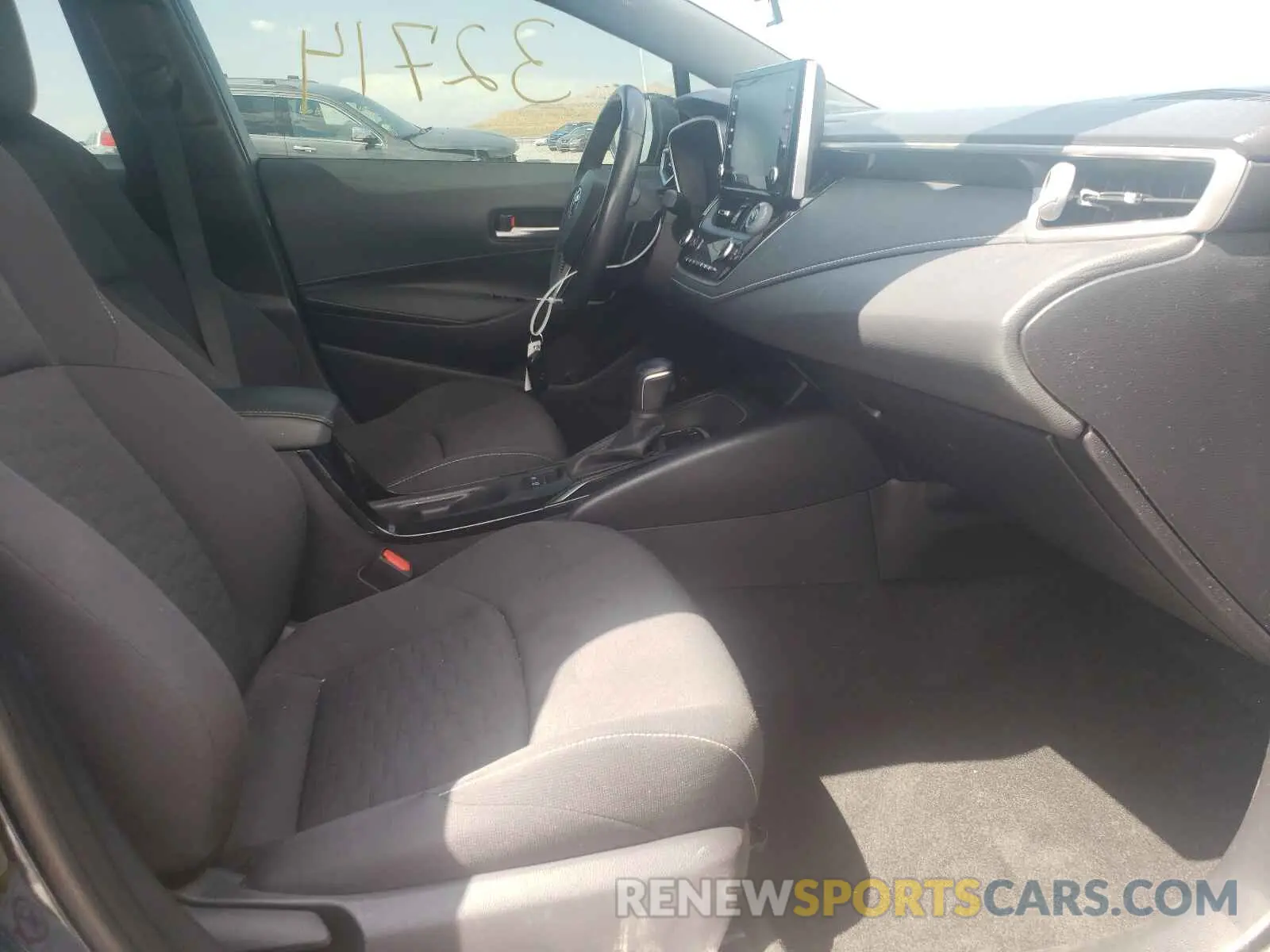 5 fotografías del automóvil dañado JTNK4RBE0K3026847 TOYOTA COROLLA 2019