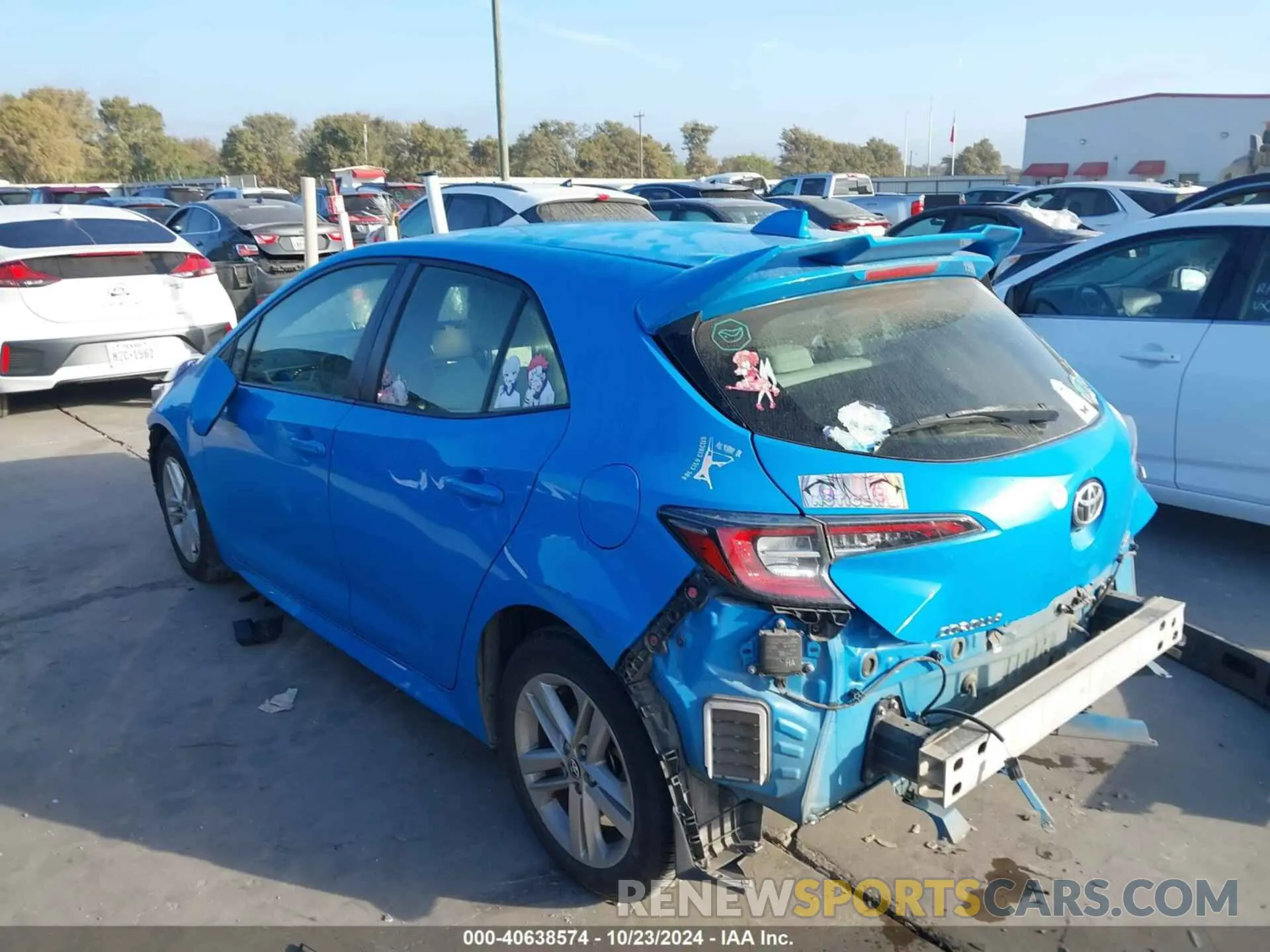 3 fotografías del automóvil dañado JTNK4RBE0K3045785 TOYOTA COROLLA 2019