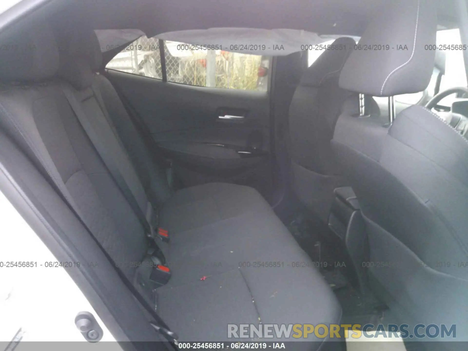 8 fotografías del automóvil dañado JTNK4RBE1K3000645 TOYOTA COROLLA 2019