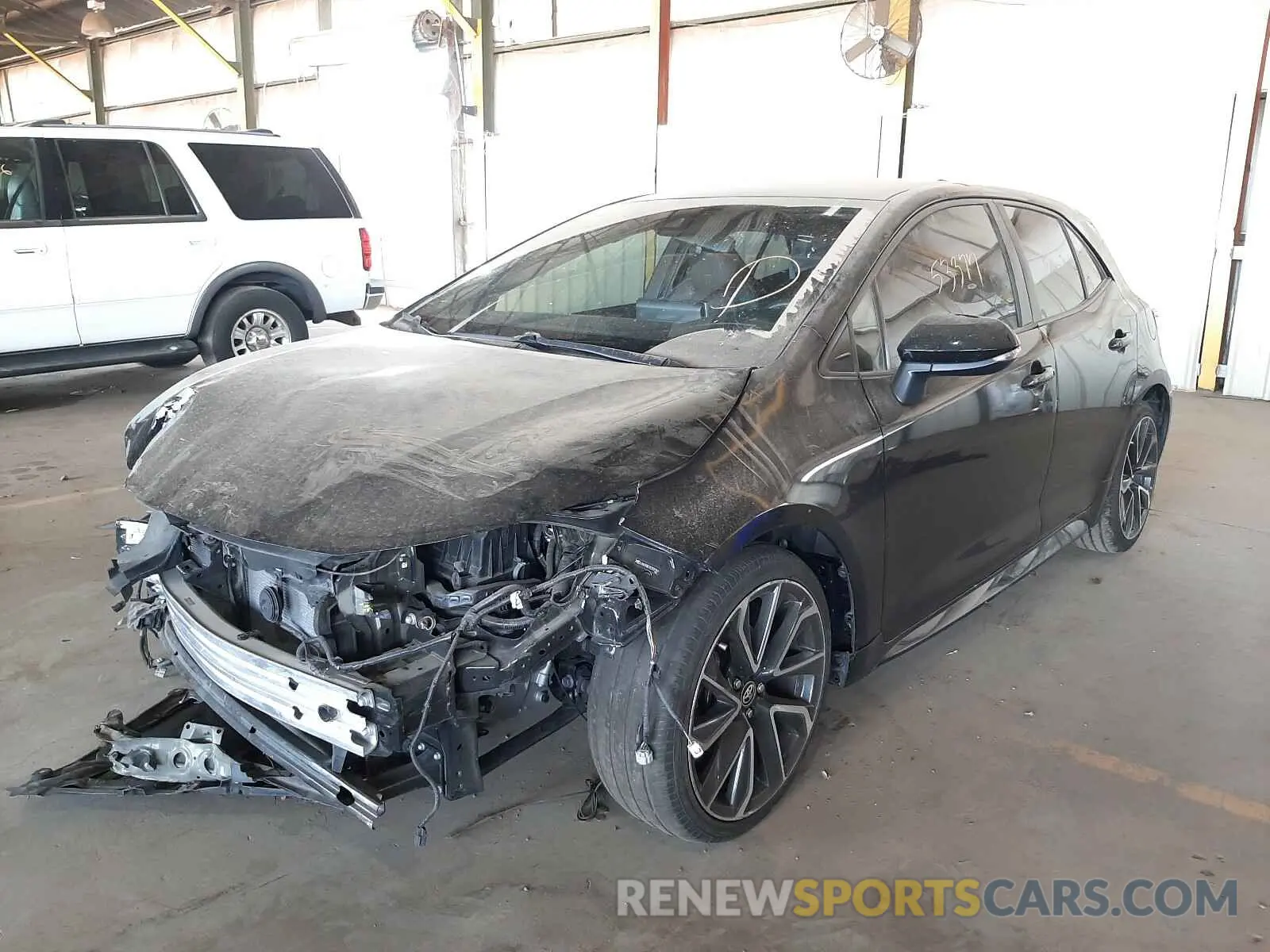 2 fotografías del automóvil dañado JTNK4RBE1K3027201 TOYOTA COROLLA 2019