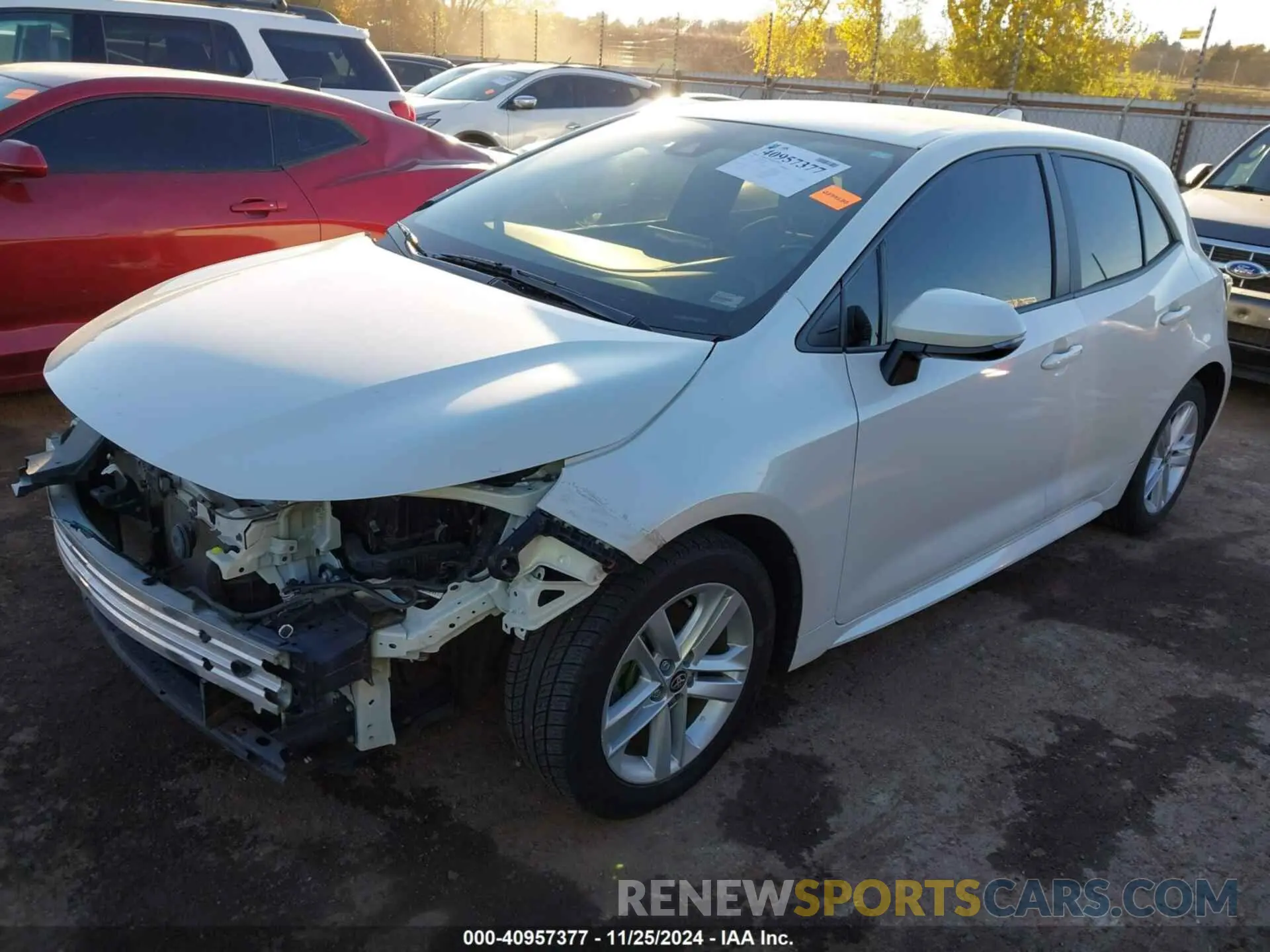 2 fotografías del automóvil dañado JTNK4RBE1K3035606 TOYOTA COROLLA 2019