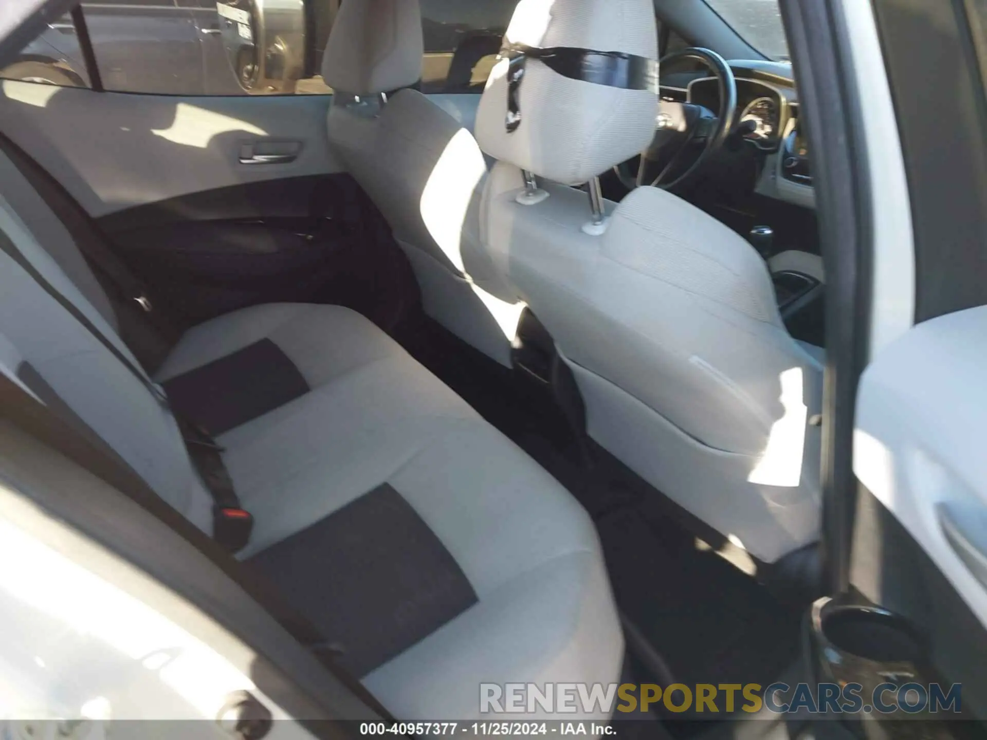 8 fotografías del automóvil dañado JTNK4RBE1K3035606 TOYOTA COROLLA 2019