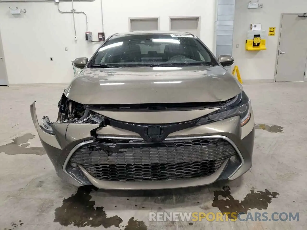 5 fotografías del automóvil dañado JTNK4RBE1K3064121 TOYOTA COROLLA 2019