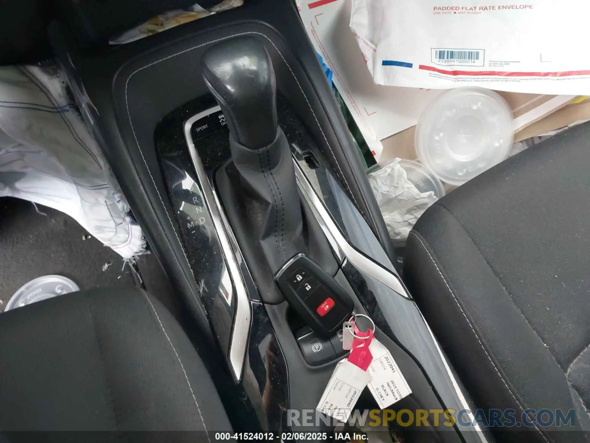 11 fotografías del automóvil dañado JTNK4RBE2K3013338 TOYOTA COROLLA 2019
