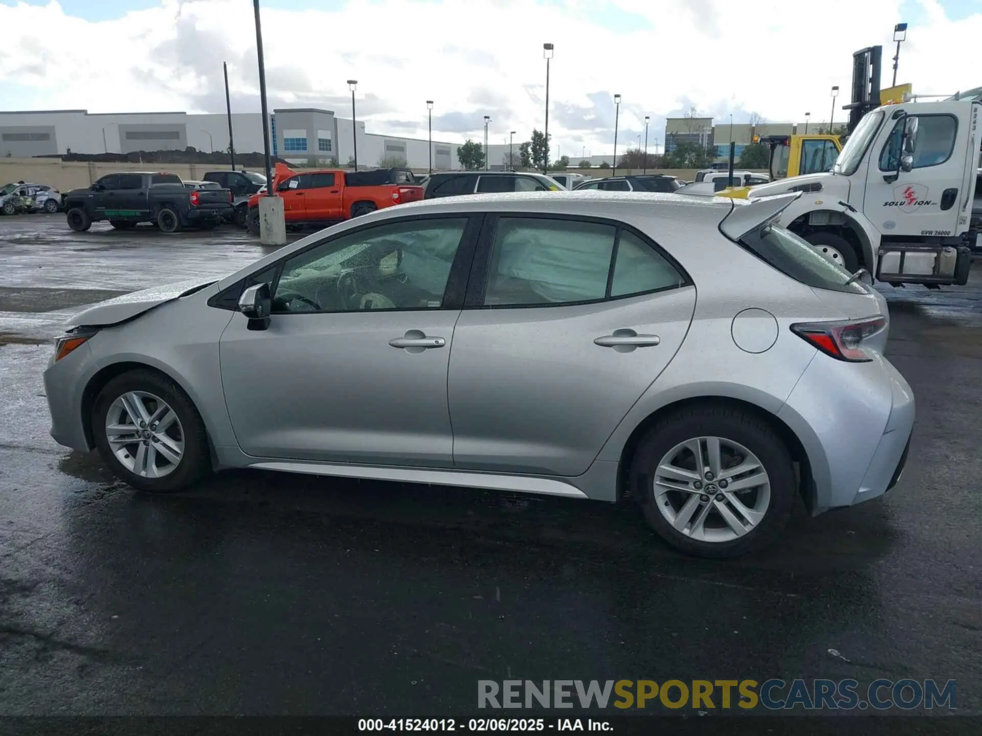 14 fotografías del automóvil dañado JTNK4RBE2K3013338 TOYOTA COROLLA 2019