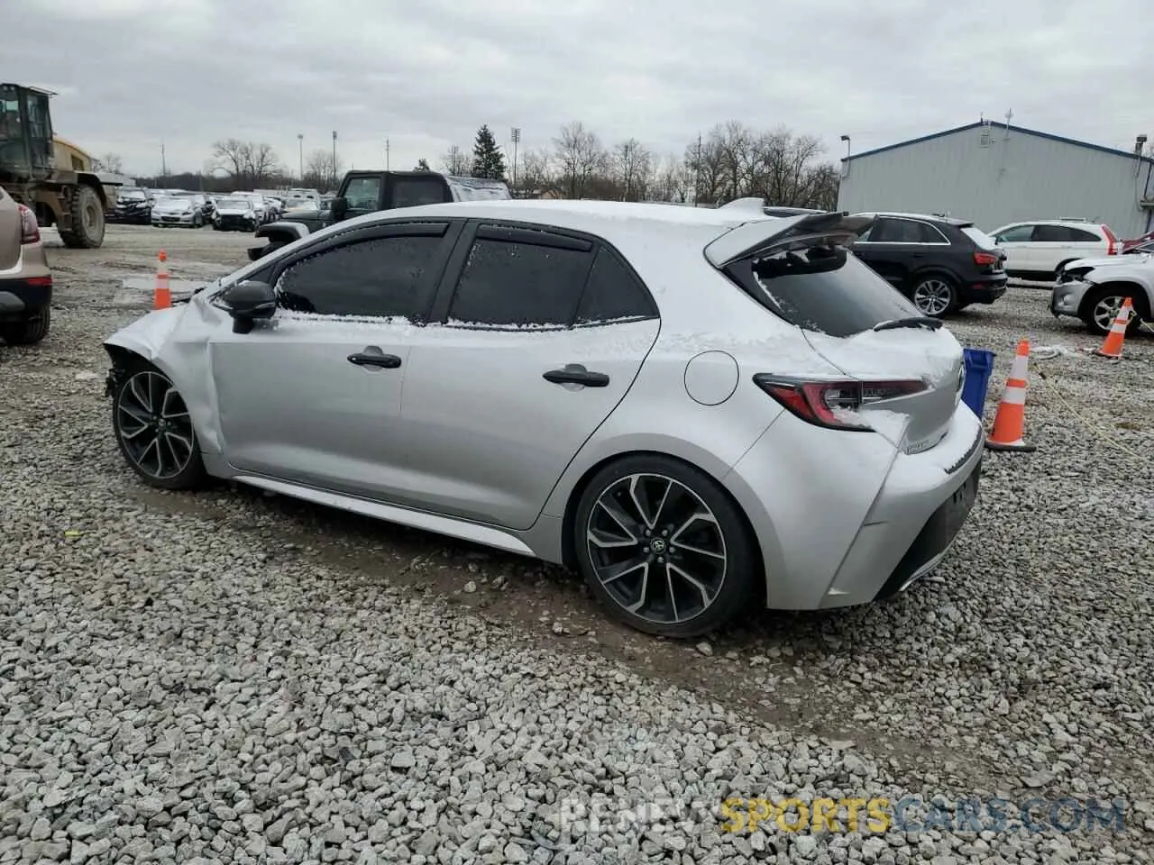 2 fotografías del automóvil dañado JTNK4RBE3K3010545 TOYOTA COROLLA 2019