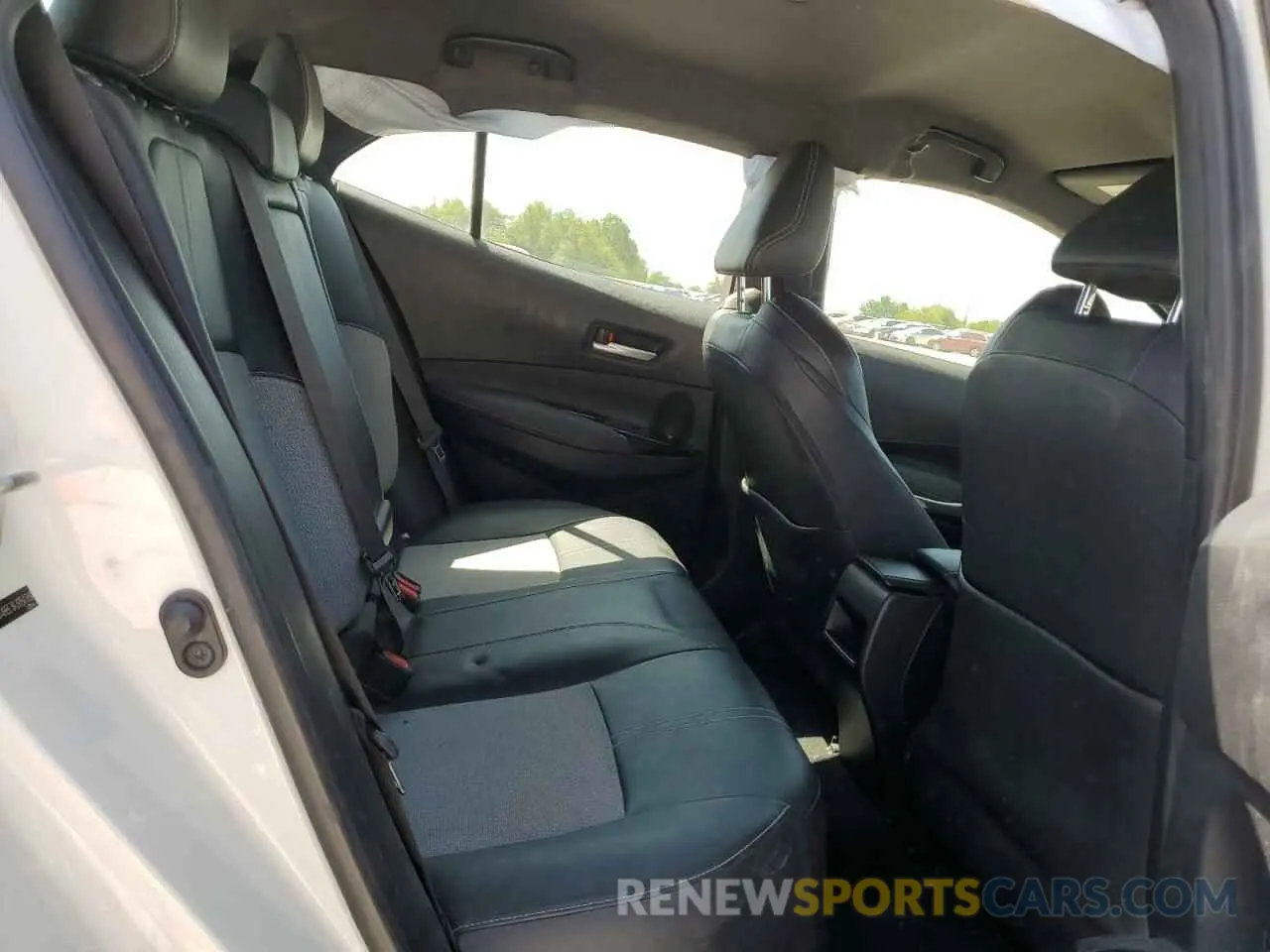10 fotografías del automóvil dañado JTNK4RBE3K3054769 TOYOTA COROLLA 2019