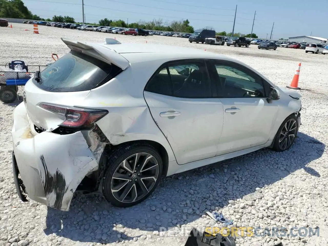 3 fotografías del automóvil dañado JTNK4RBE3K3054769 TOYOTA COROLLA 2019